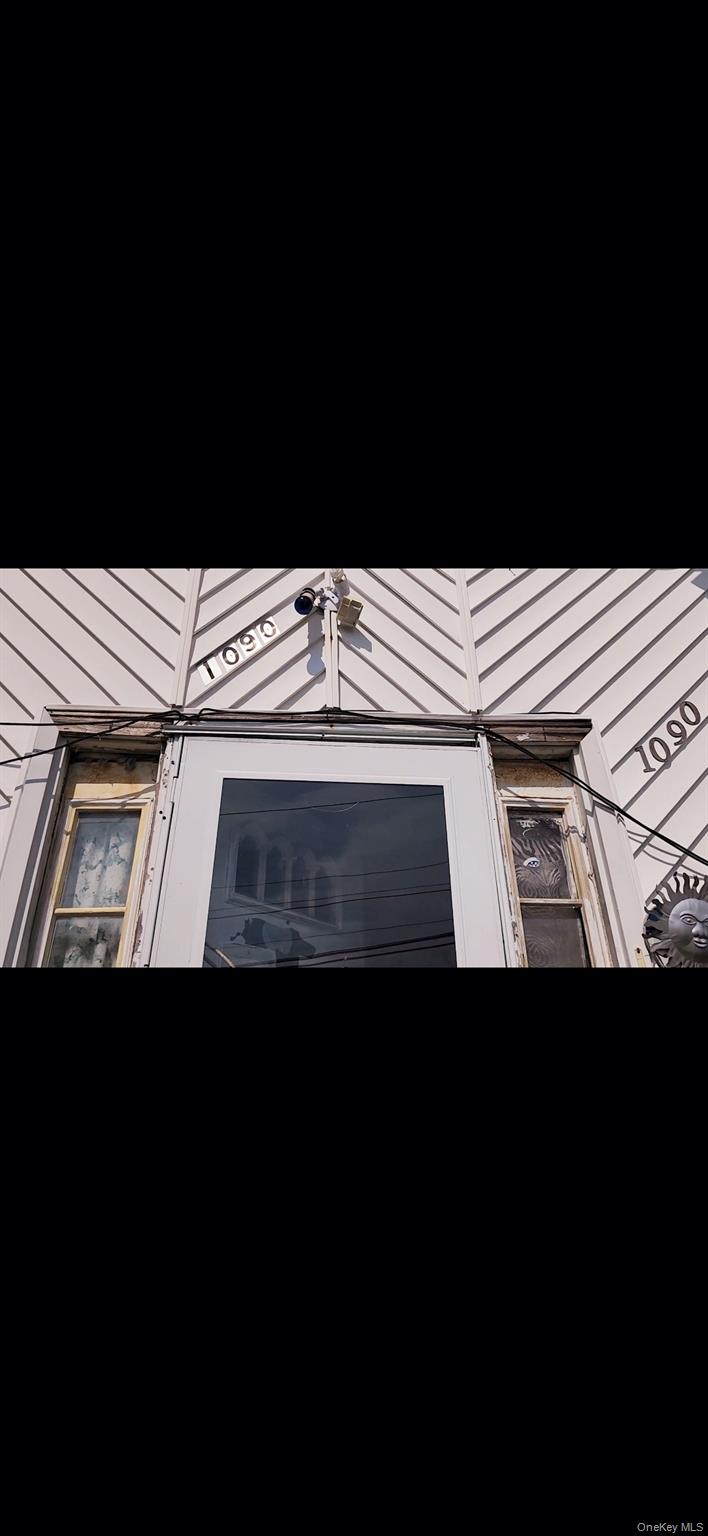 #6 photo, 1090 Pinebrook, West Hempstead , NY 11552