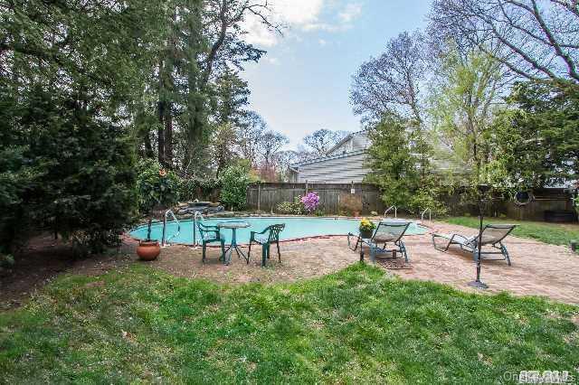 #17 photo, 204 Margaret Boulevard, Merrick , NY 11566