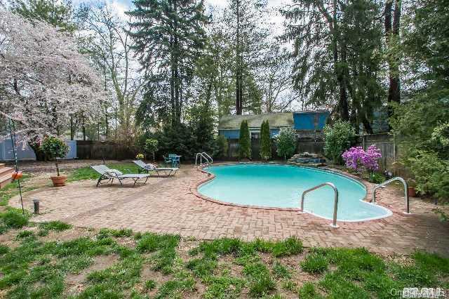 #18 photo, 204 Margaret Boulevard, Merrick , NY 11566