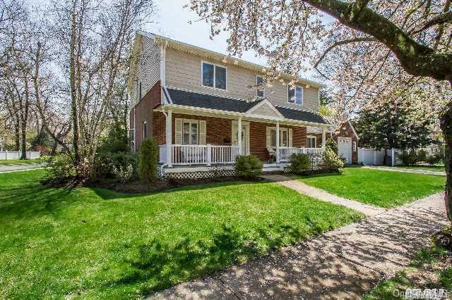 #2 photo, 204 Margaret Boulevard, Merrick , NY 11566