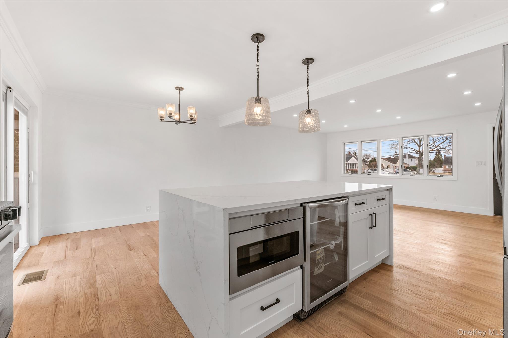 #11 photo, 19 Hicks Avenue, Syosset , NY 11791