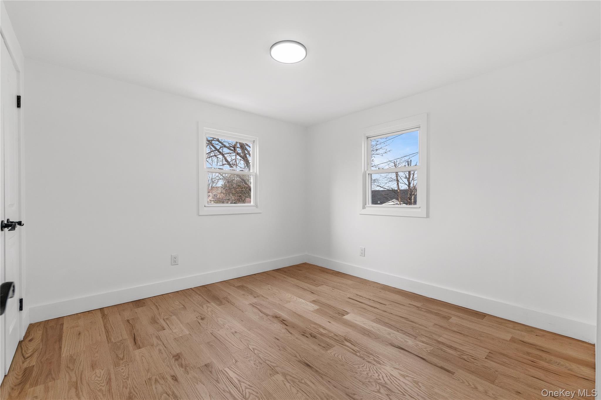 #20 photo, 19 Hicks Avenue, Syosset , NY 11791