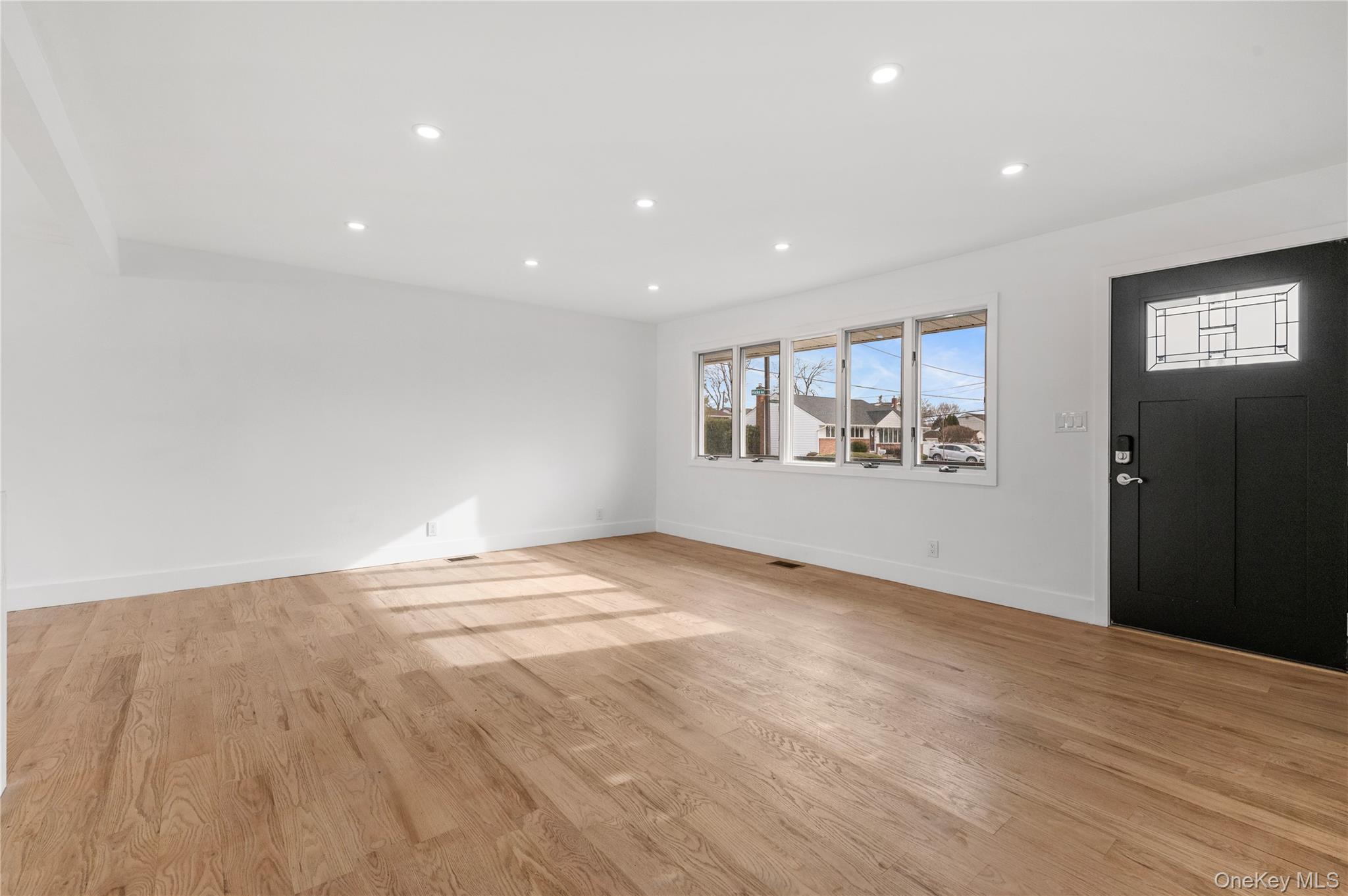 #3 photo, 19 Hicks Avenue, Syosset , NY 11791