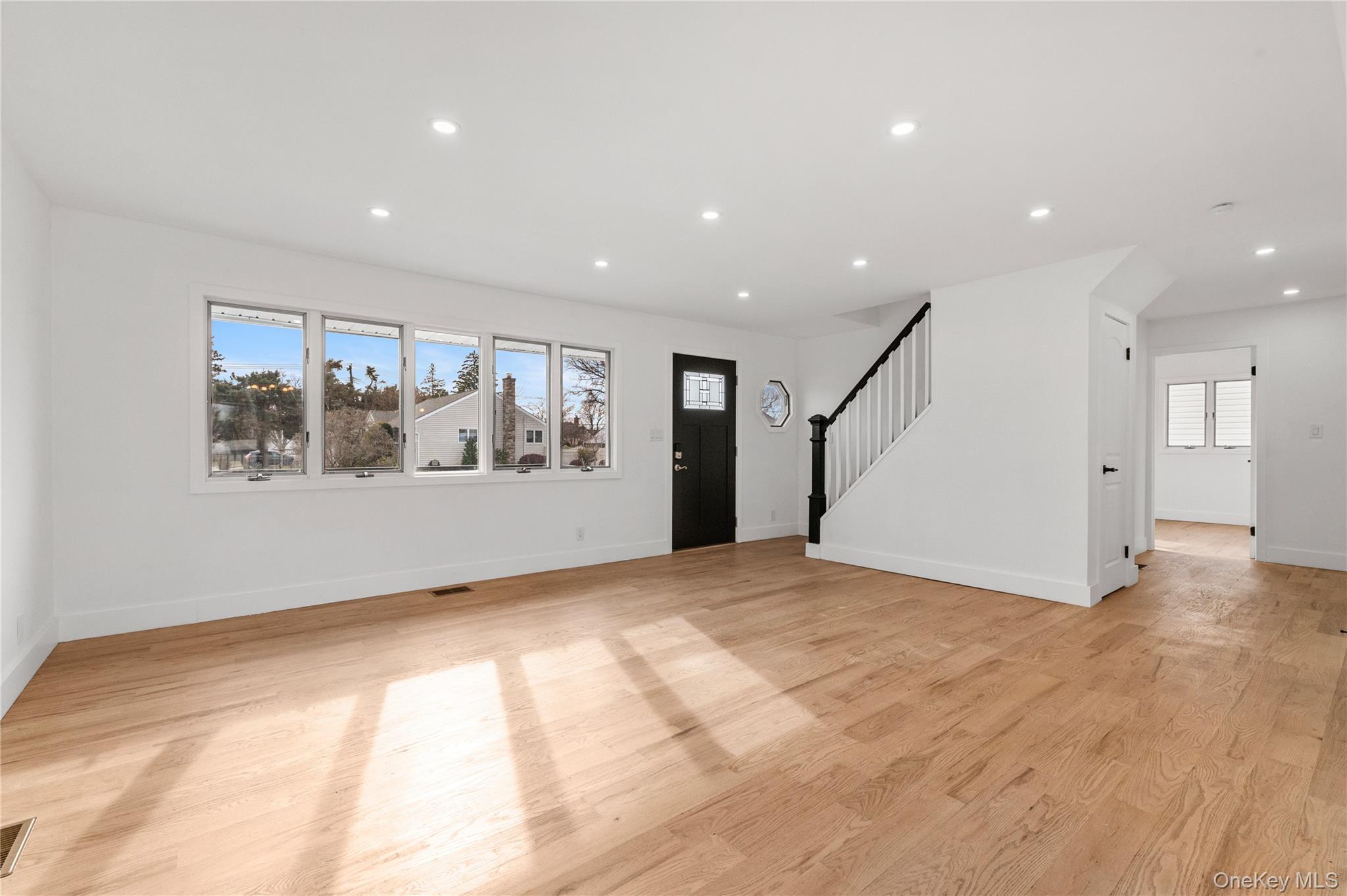 #6 photo, 19 Hicks Avenue, Syosset , NY 11791