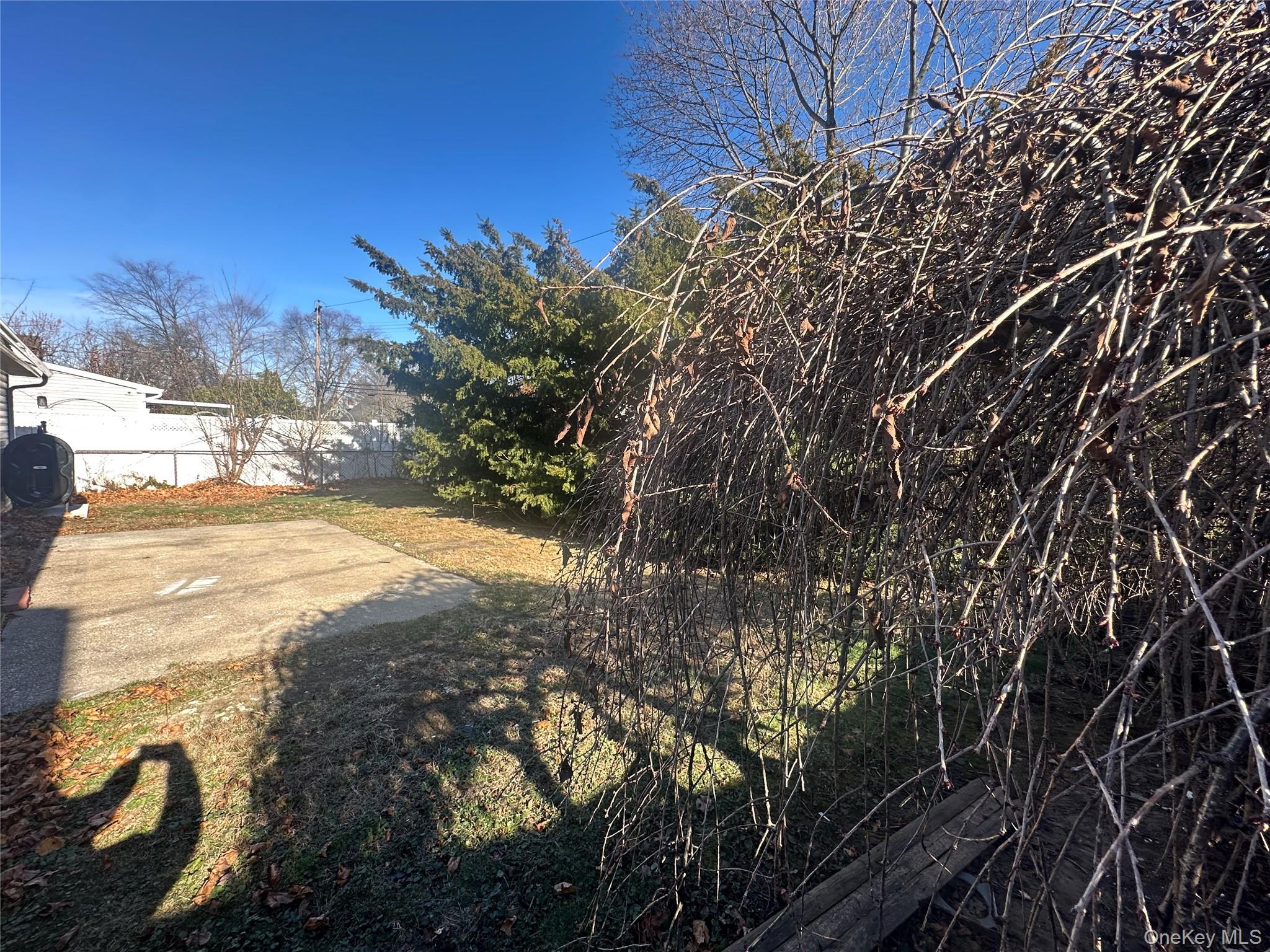 #8 photo, 11 Belfry Lane, Hicksville , NY 11801