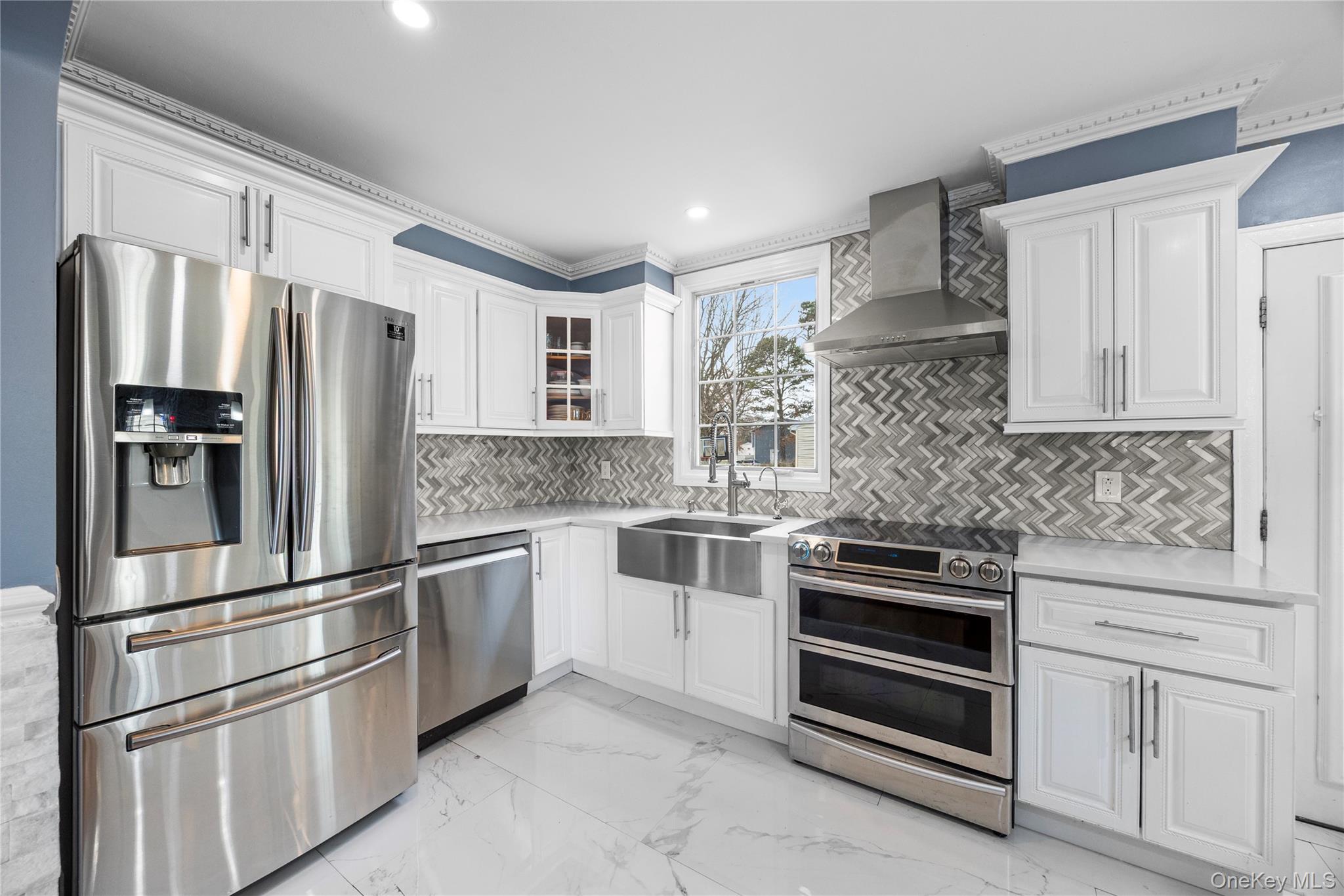 #20 photo, 50 S 30th Street, Babylon , NY 11798