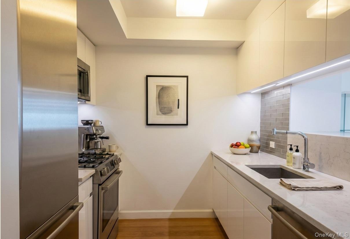 #5 photo, 138-35 39th Avenue, Flushing , NY 11354