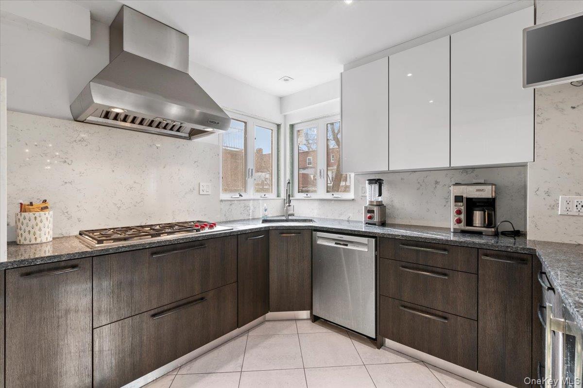 #9 photo, 82-06 166 street, Hillcrest (Queens) , NY 11432