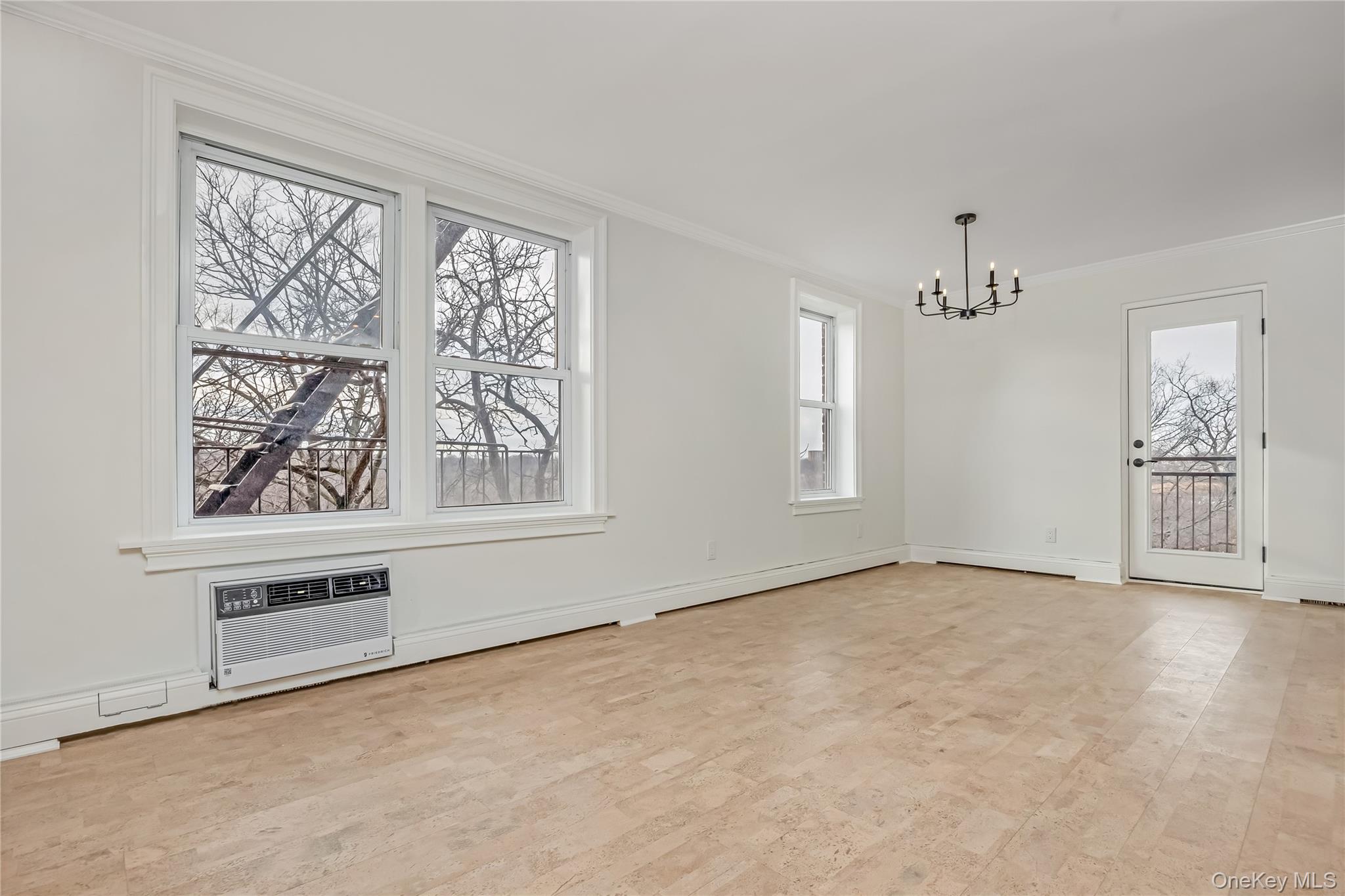 #13 photo, 42-30 Douglaston Parkway, Douglaston , NY 11363