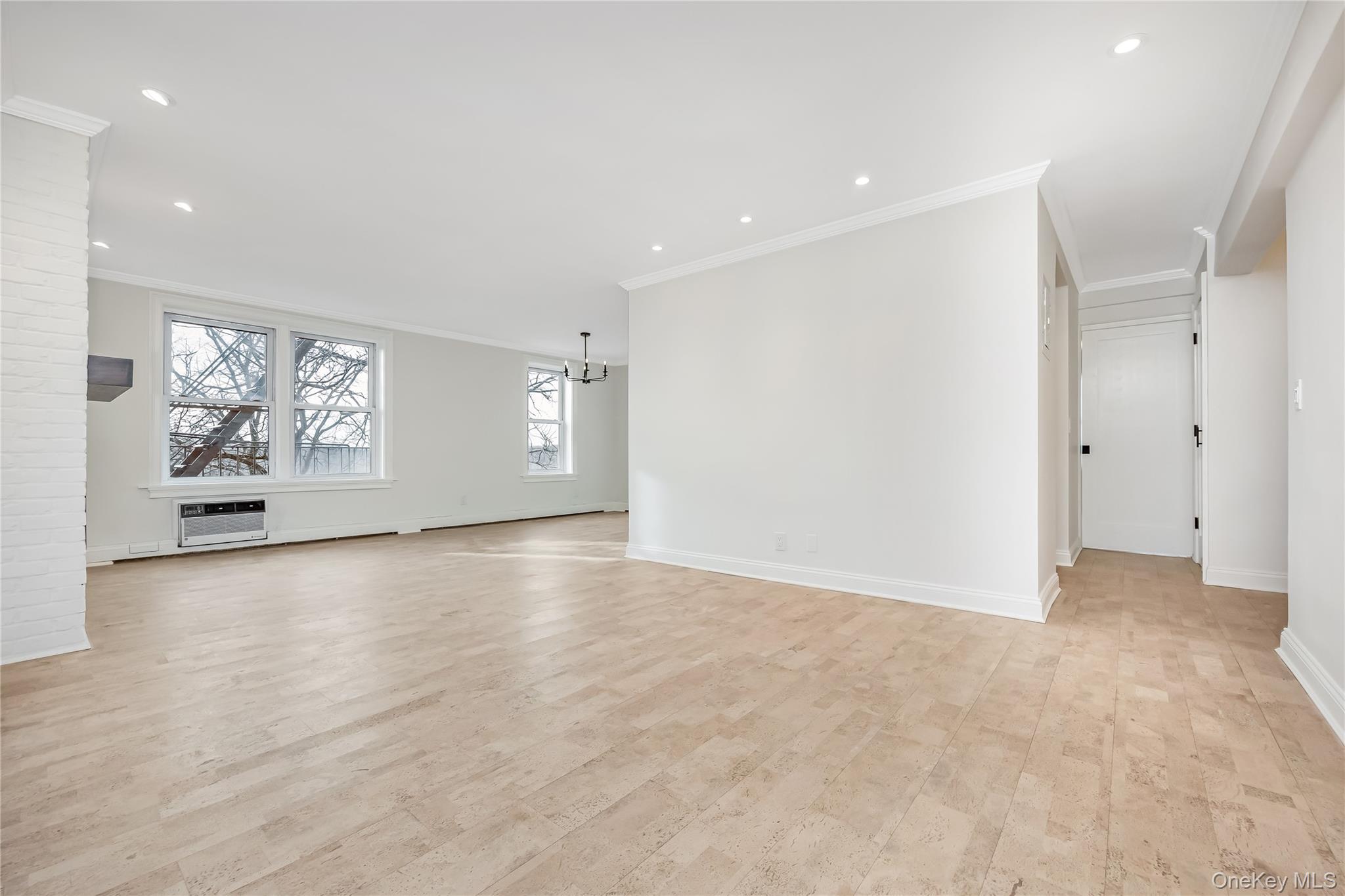 #8 photo, 42-30 Douglaston Parkway, Douglaston , NY 11363