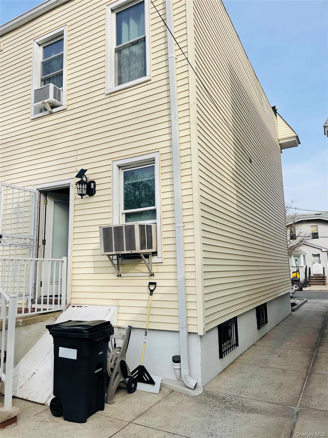 #4 photo, 78-54 76 street, Glendale , NY 11385