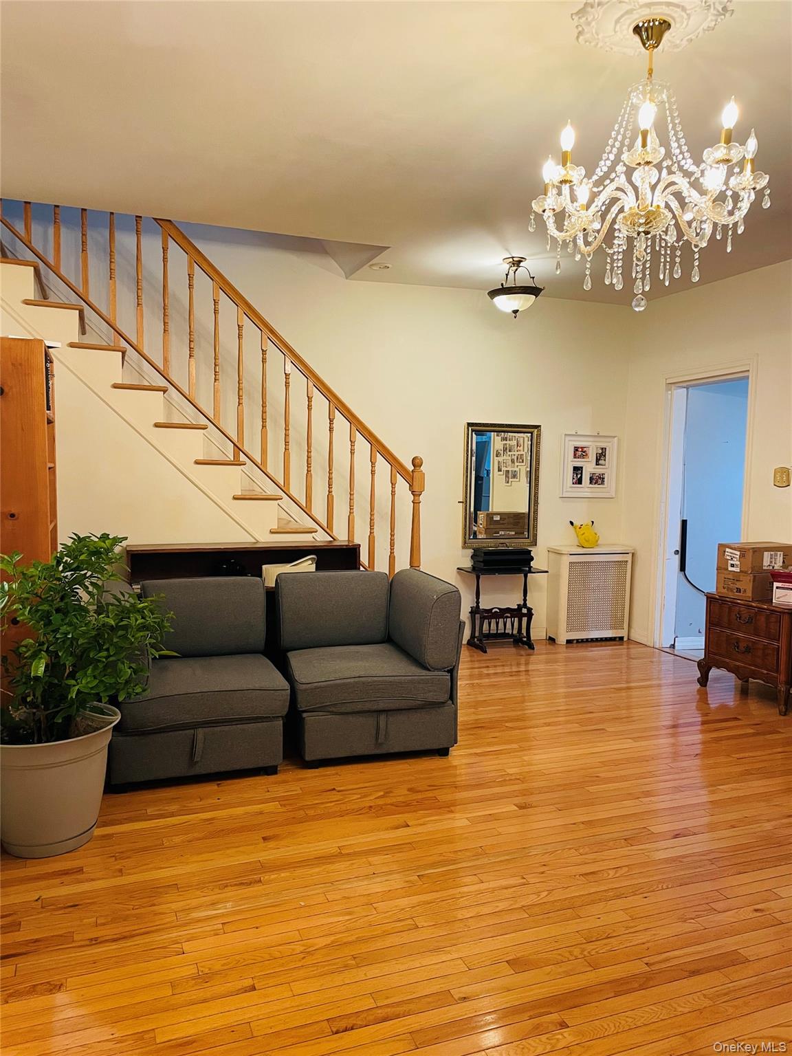 #7 photo, 78-54 76 street, Glendale , NY 11385