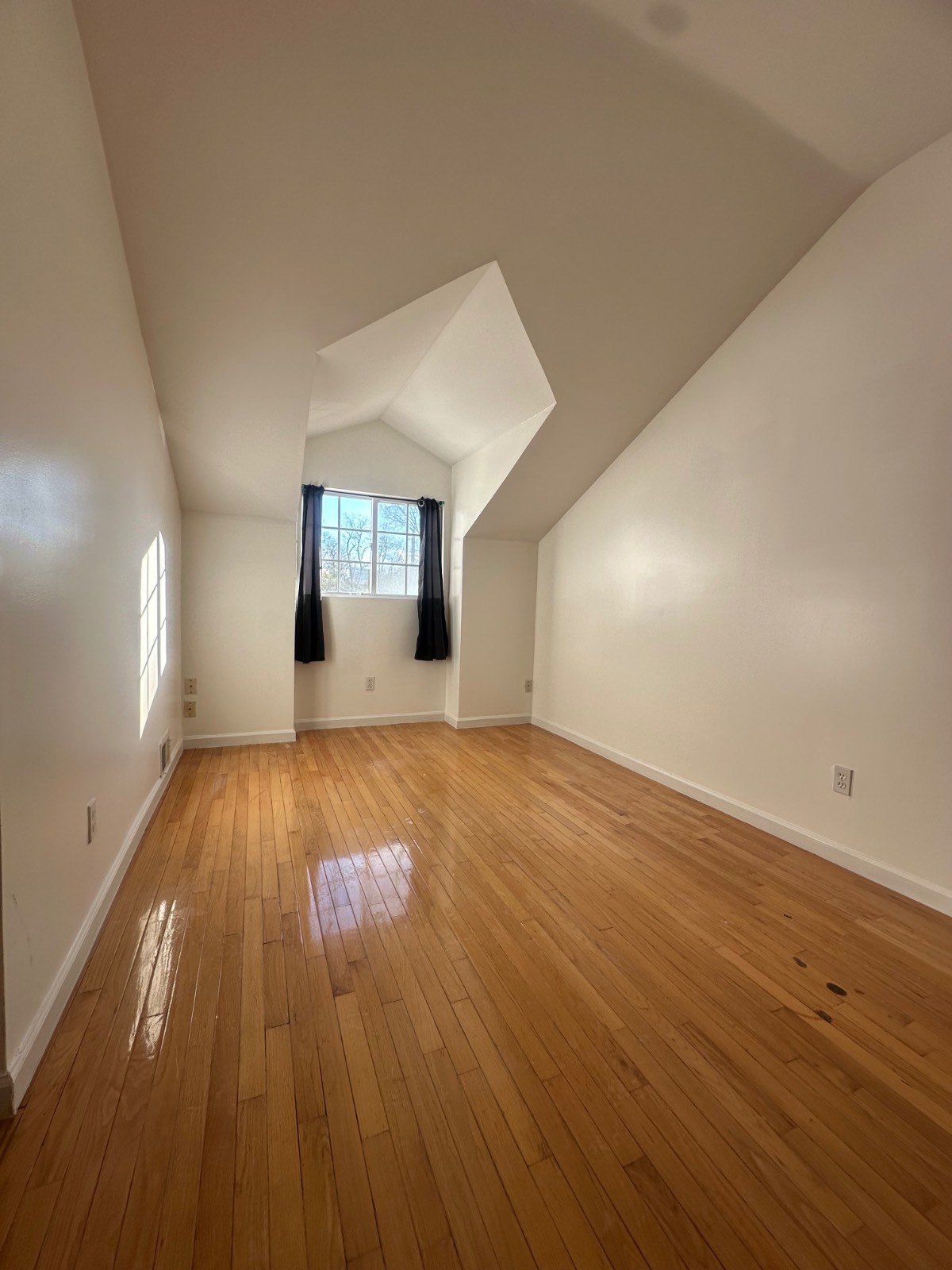 #6 photo, 377 Timber Ridge Drive, #Main unit, Staten Island , NY 10306