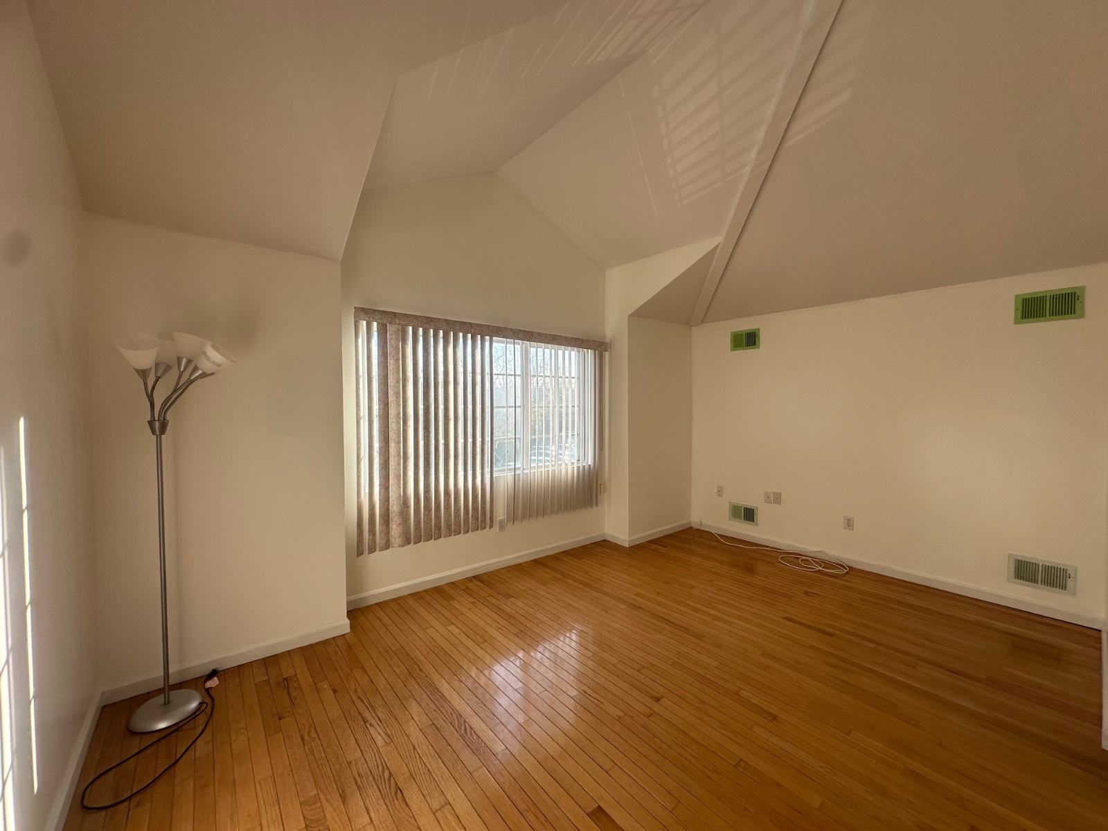 #9 photo, 377 Timber Ridge Drive, #Main unit, Staten Island , NY 10306