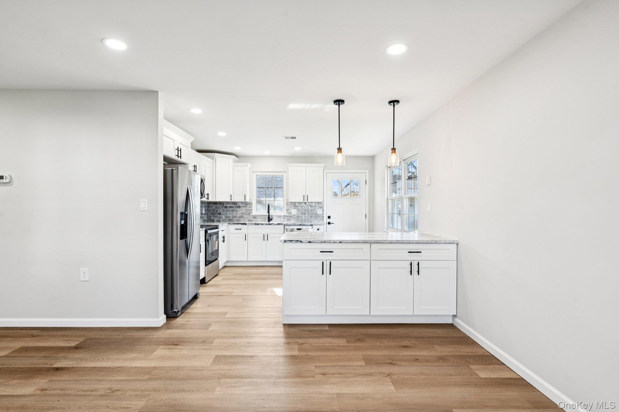 #10 photo, 195 Canterbury Drive, সাফোক কাউন্টি Ridge , NY 11961