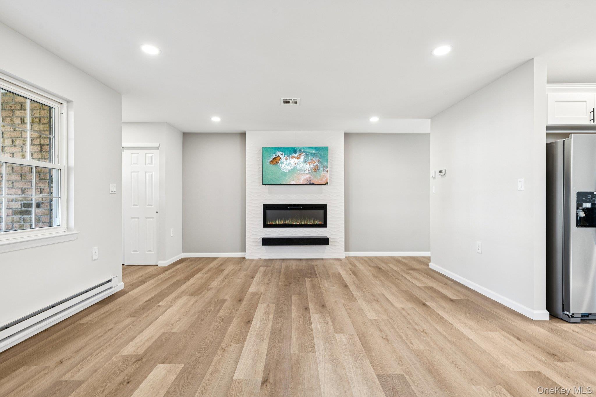 #8 photo, 195 Canterbury Drive, সাফোক কাউন্টি Ridge , NY 11961