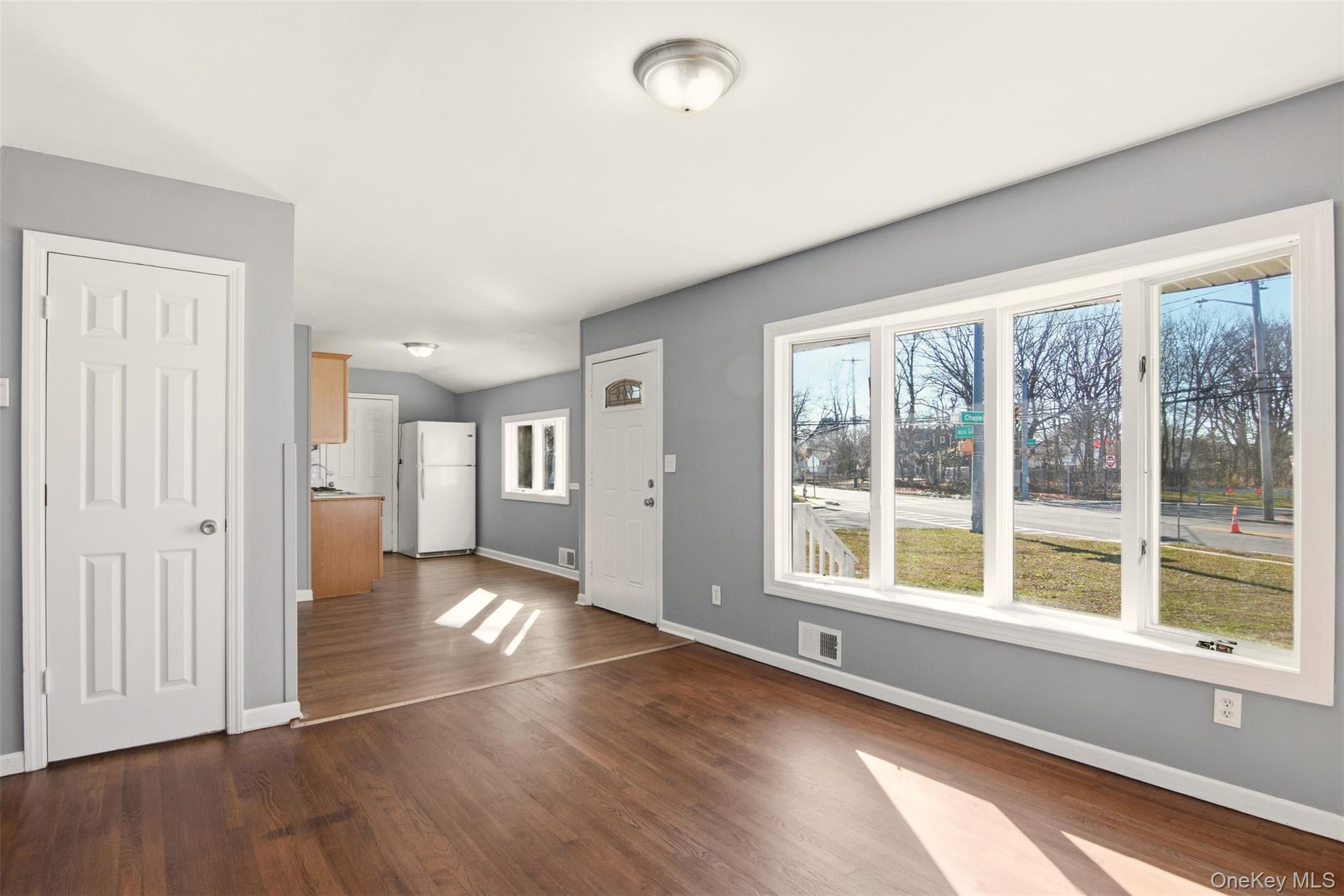 #4 photo, 7 Chapel Hill Drive, Brentwood , NY 11717