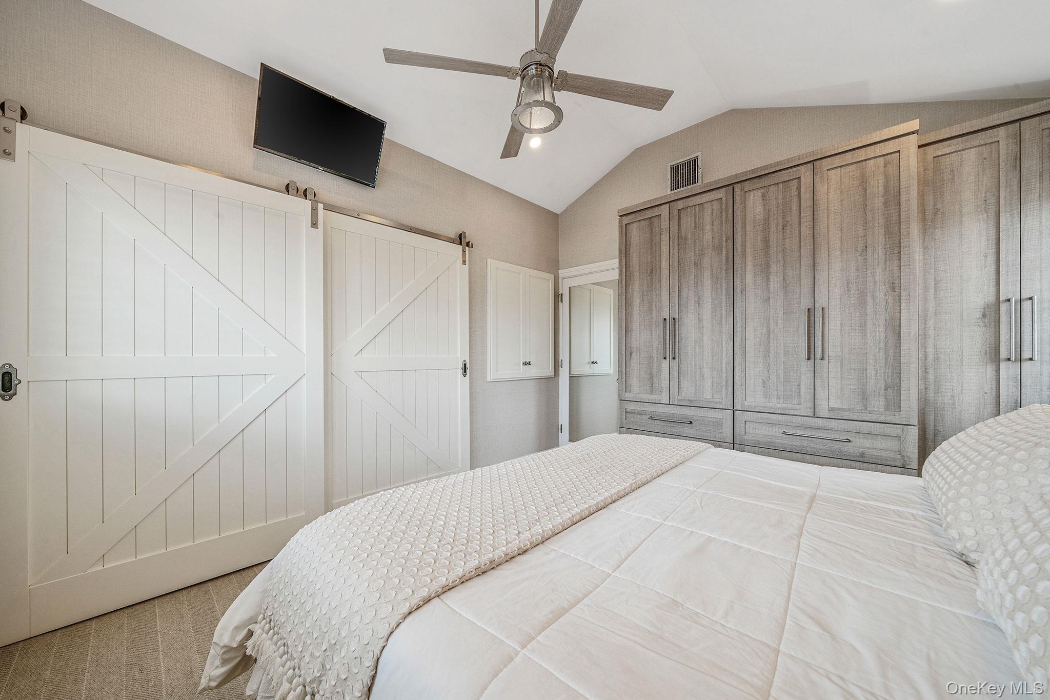 #18 photo, 3 Walnut Place, North Massapequa , NY 11758