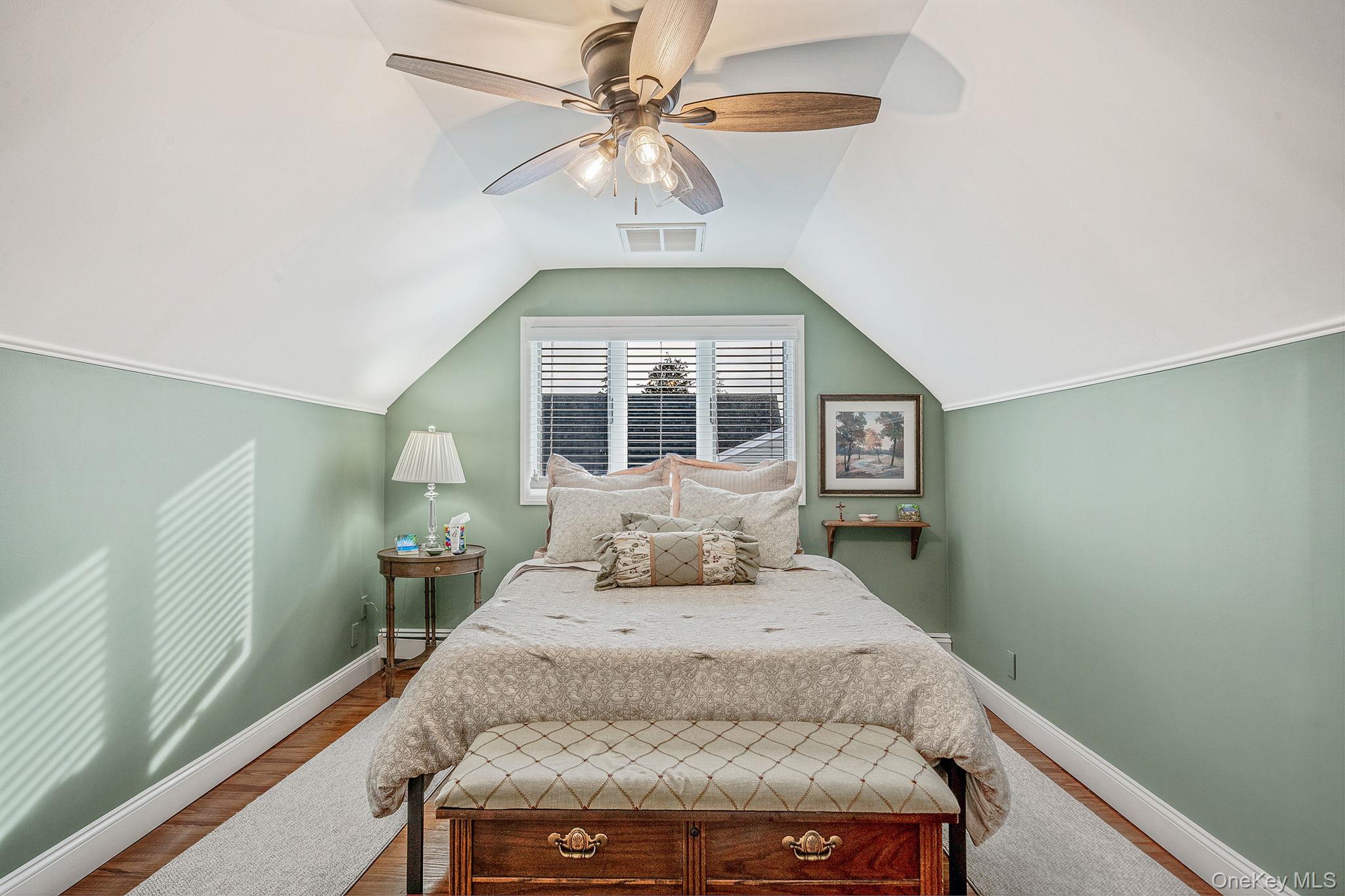 #19 photo, 3 Walnut Place, North Massapequa , NY 11758