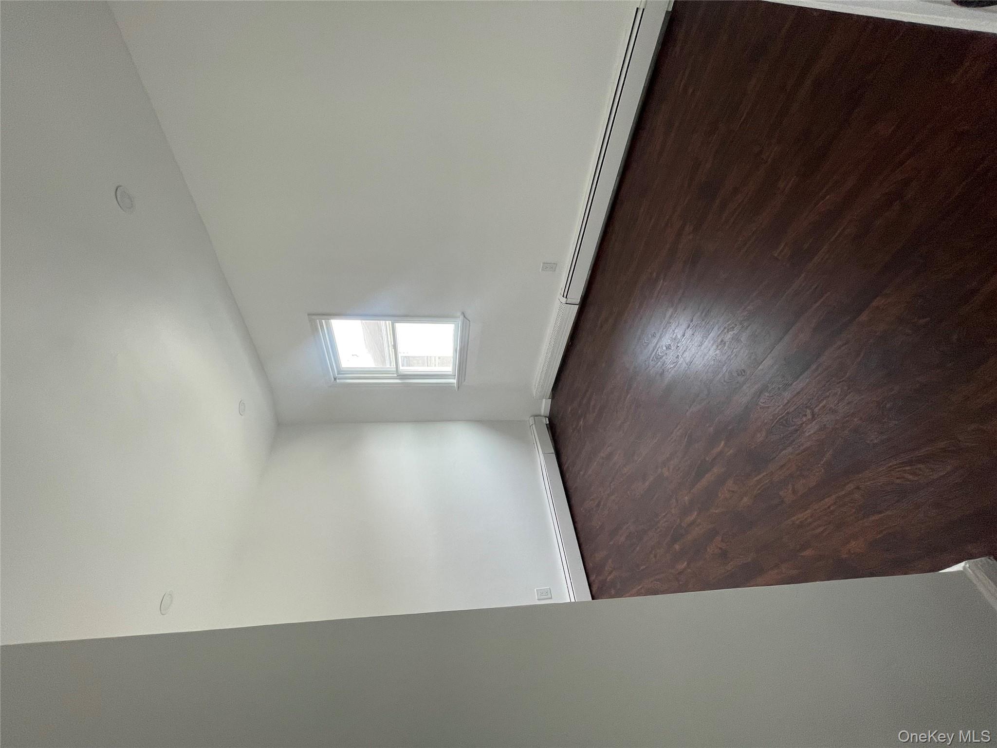 #8 photo, 70 Dobbs Ferry Road, White Plains , NY 10607