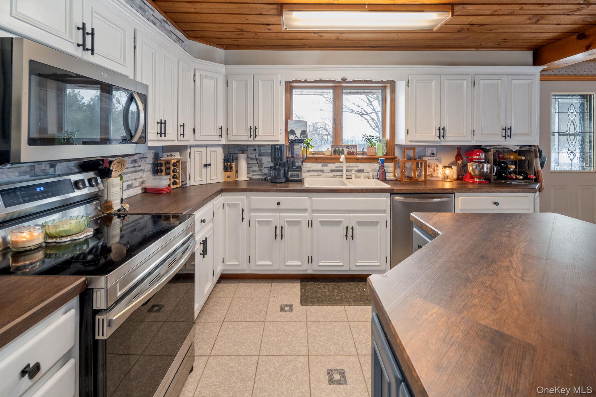 #10 photo, 929 Patria Road, Call Listing Agent , NY 12071