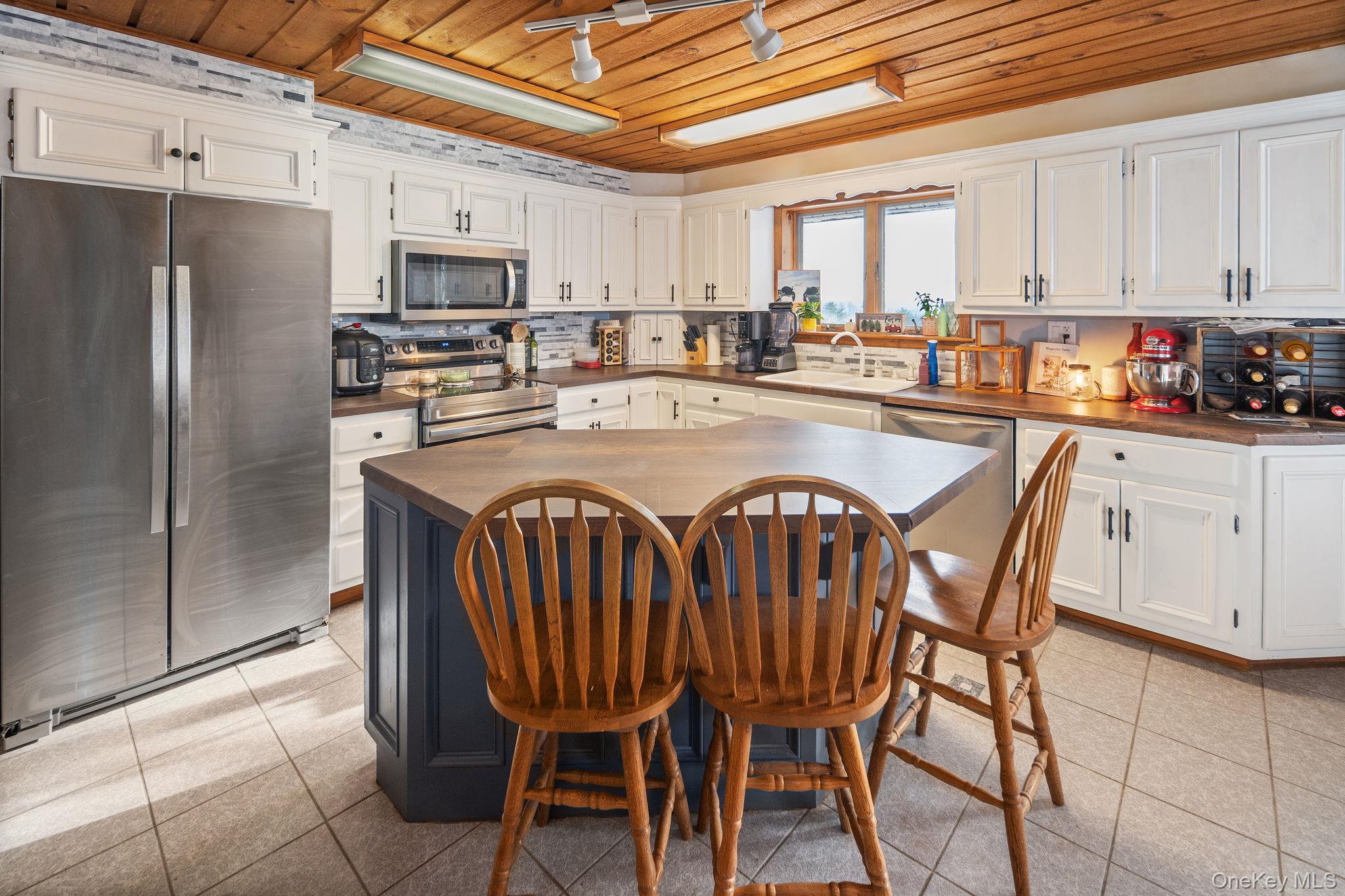 #8 photo, 929 Patria Road, Call Listing Agent , NY 12071