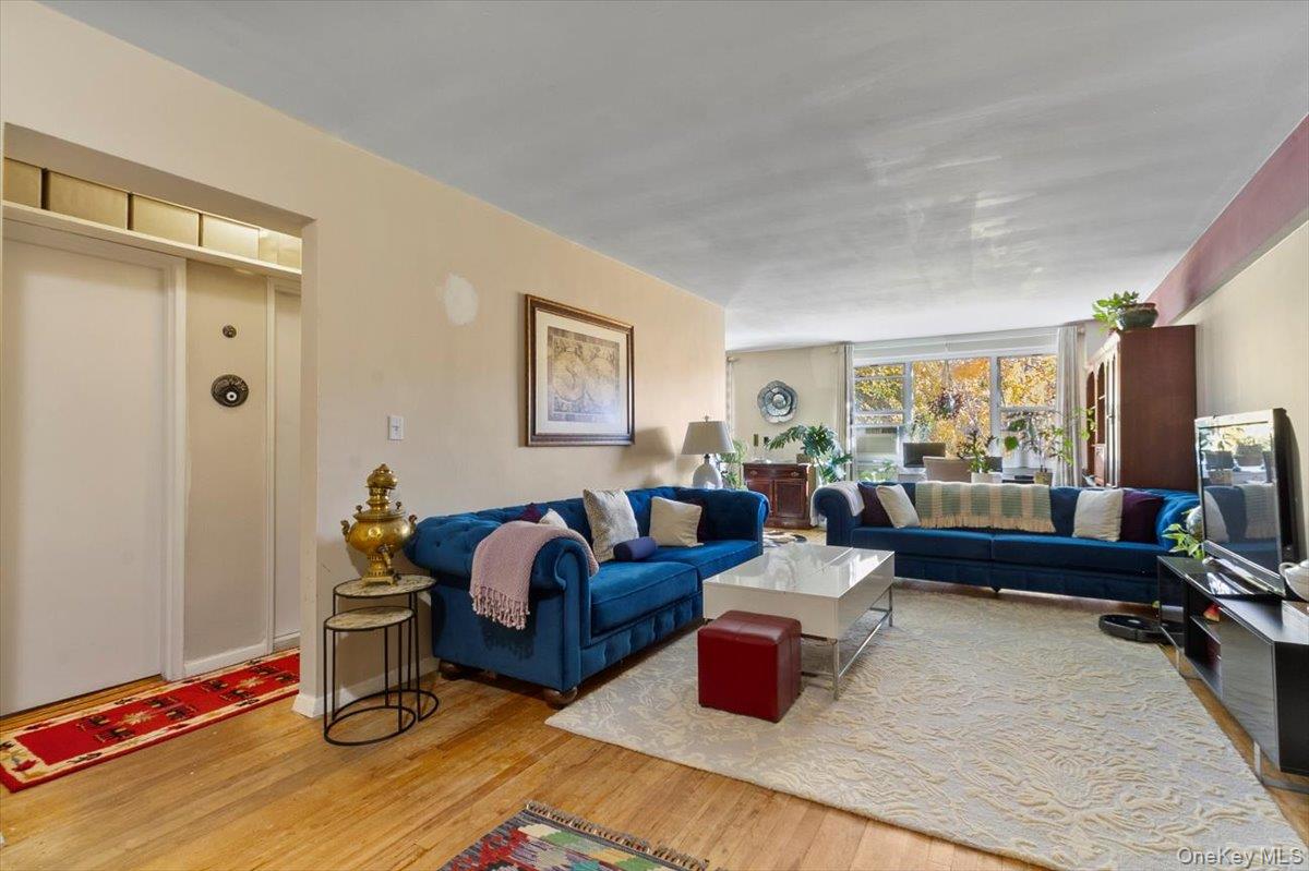 #5 photo, 279 N BROADWAY, 紐約州 Yonkers , NY 10701