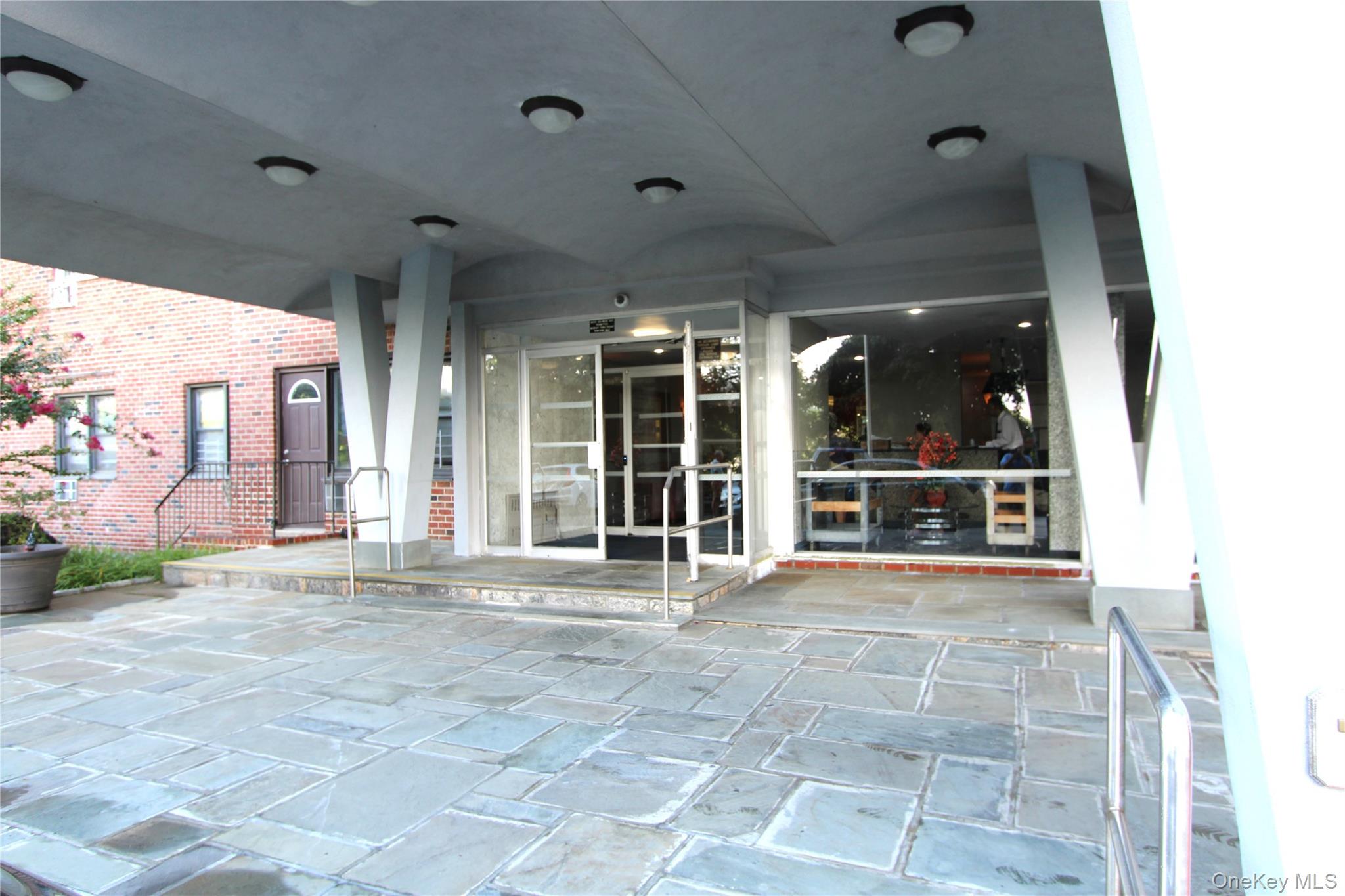 #3 photo, 1841 Central Park Avenue, Yonkers , NY 10710