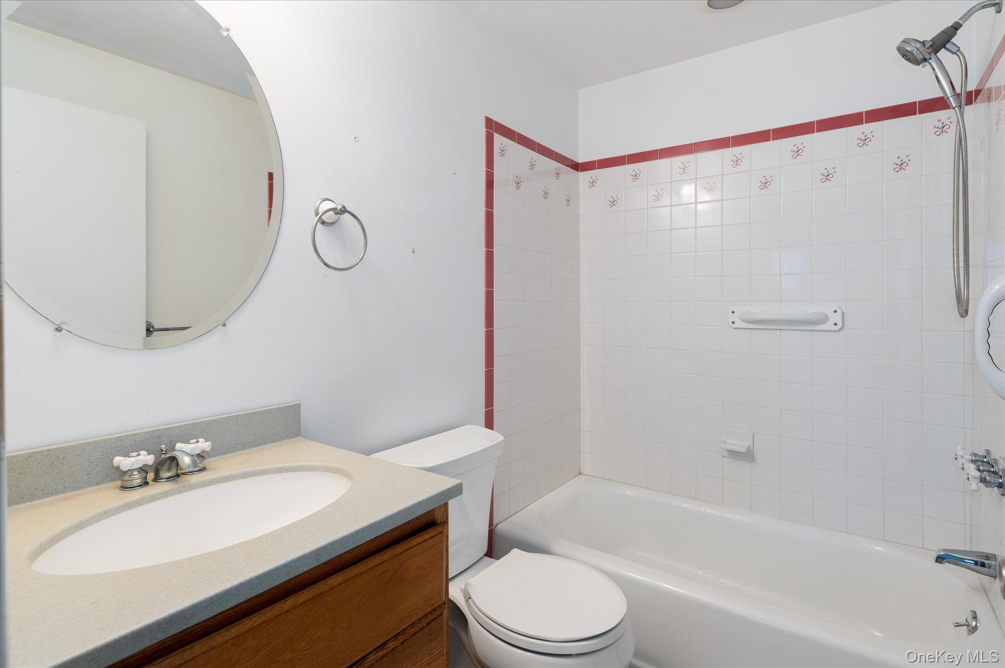 #7 photo, 5 West Street, Mount Kisco , NY 10549