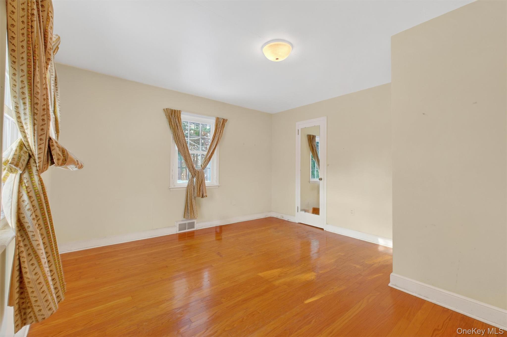 #17 photo, 15 Valley View Road, Hyde Park , NY 12538