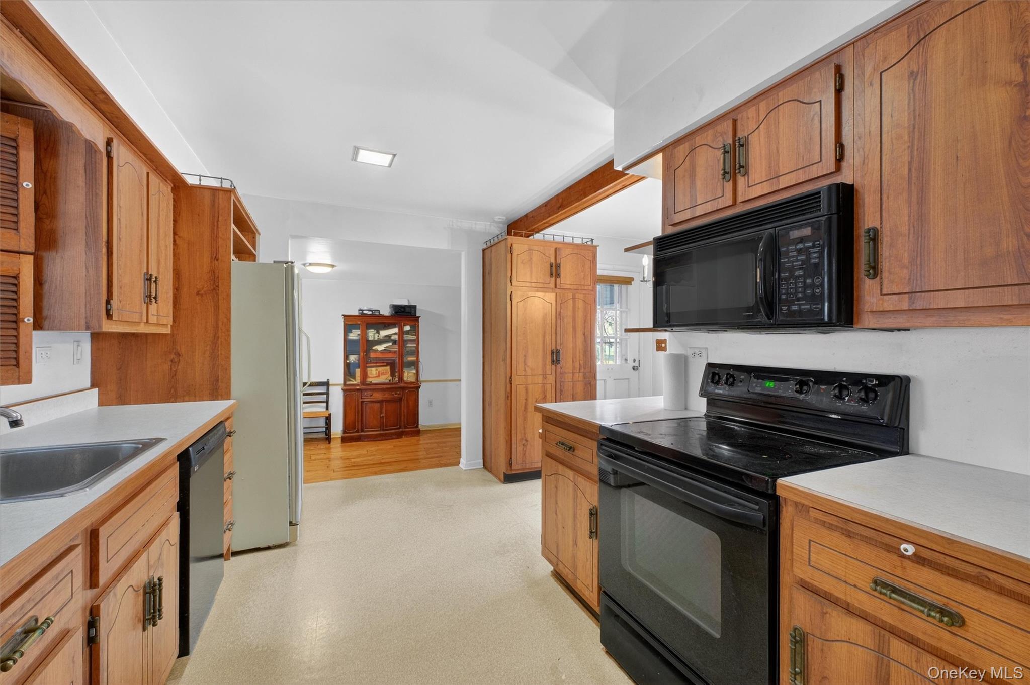 #9 photo, 15 Valley View Road, Hyde Park , NY 12538