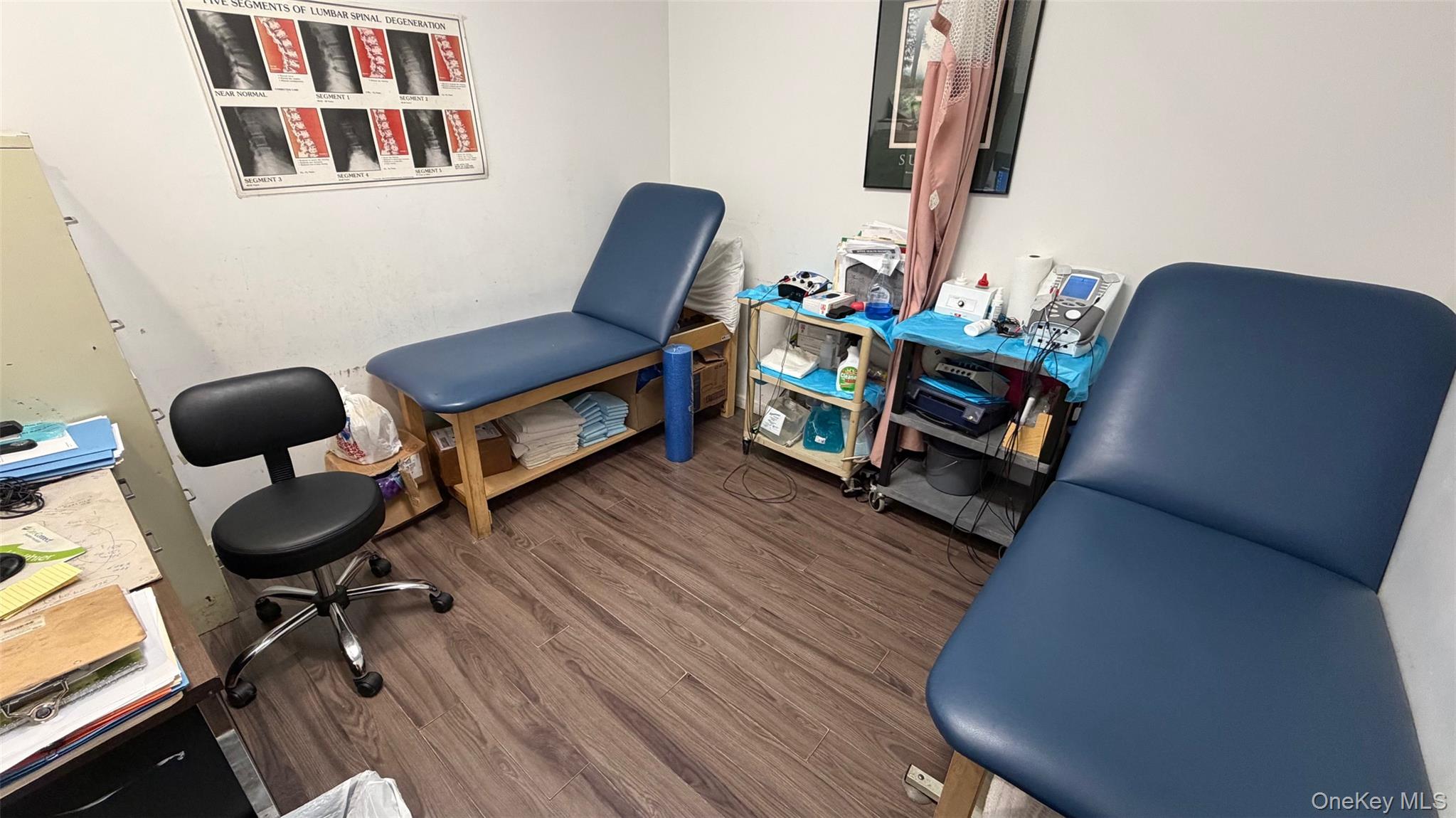 #4 photo, 707 Middle Neck, Great Neck , NY 11024