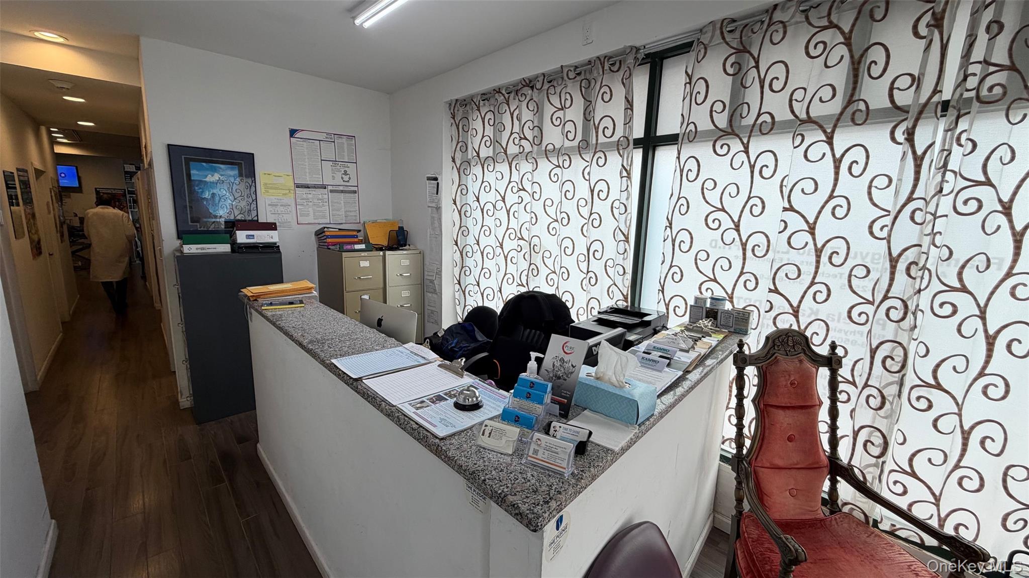 #3 photo, 707 Middle Neck Road, Great Neck , NY 11021