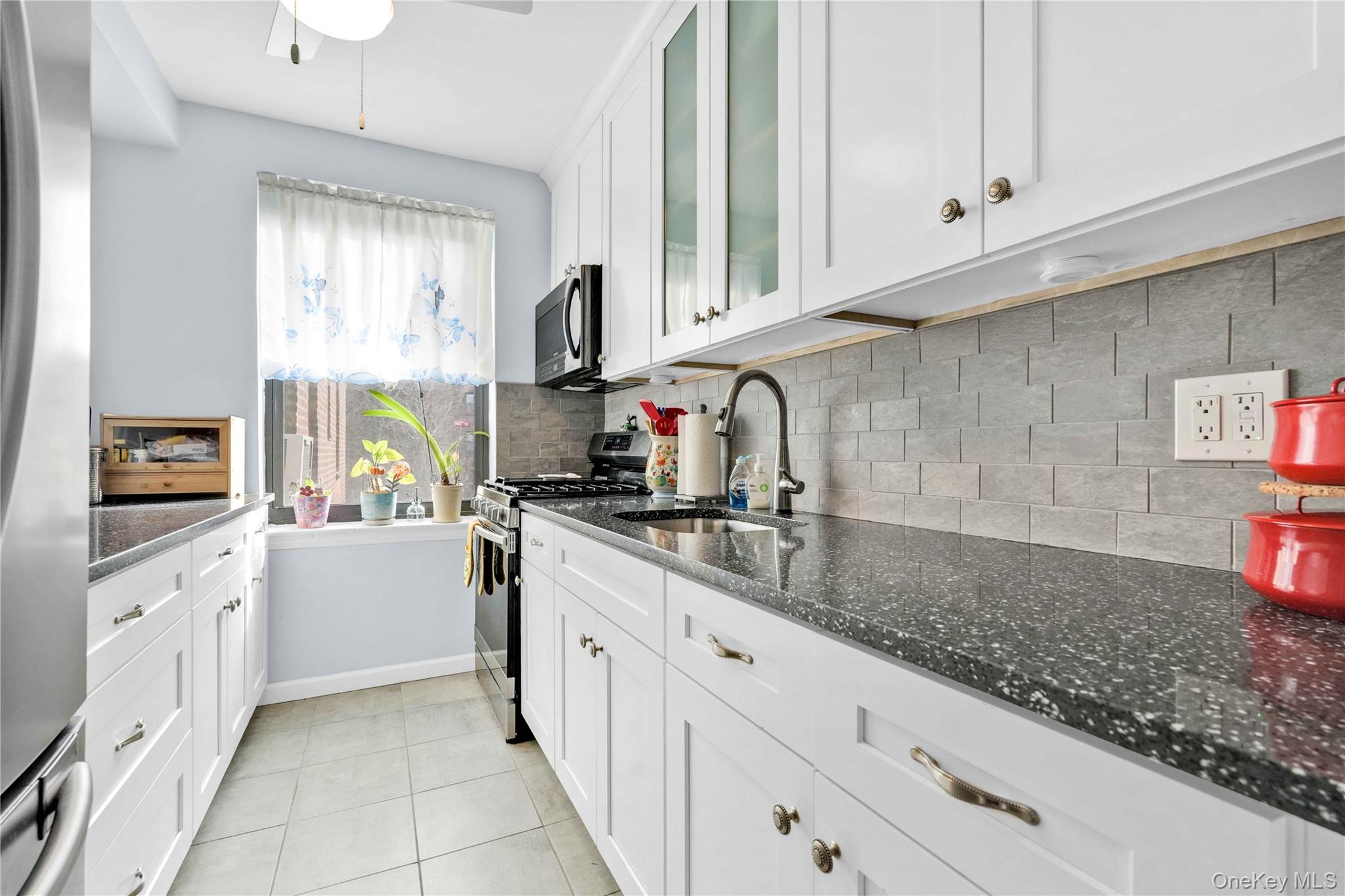 #10 photo, 26-25 141 Street, Flushing , NY 11354