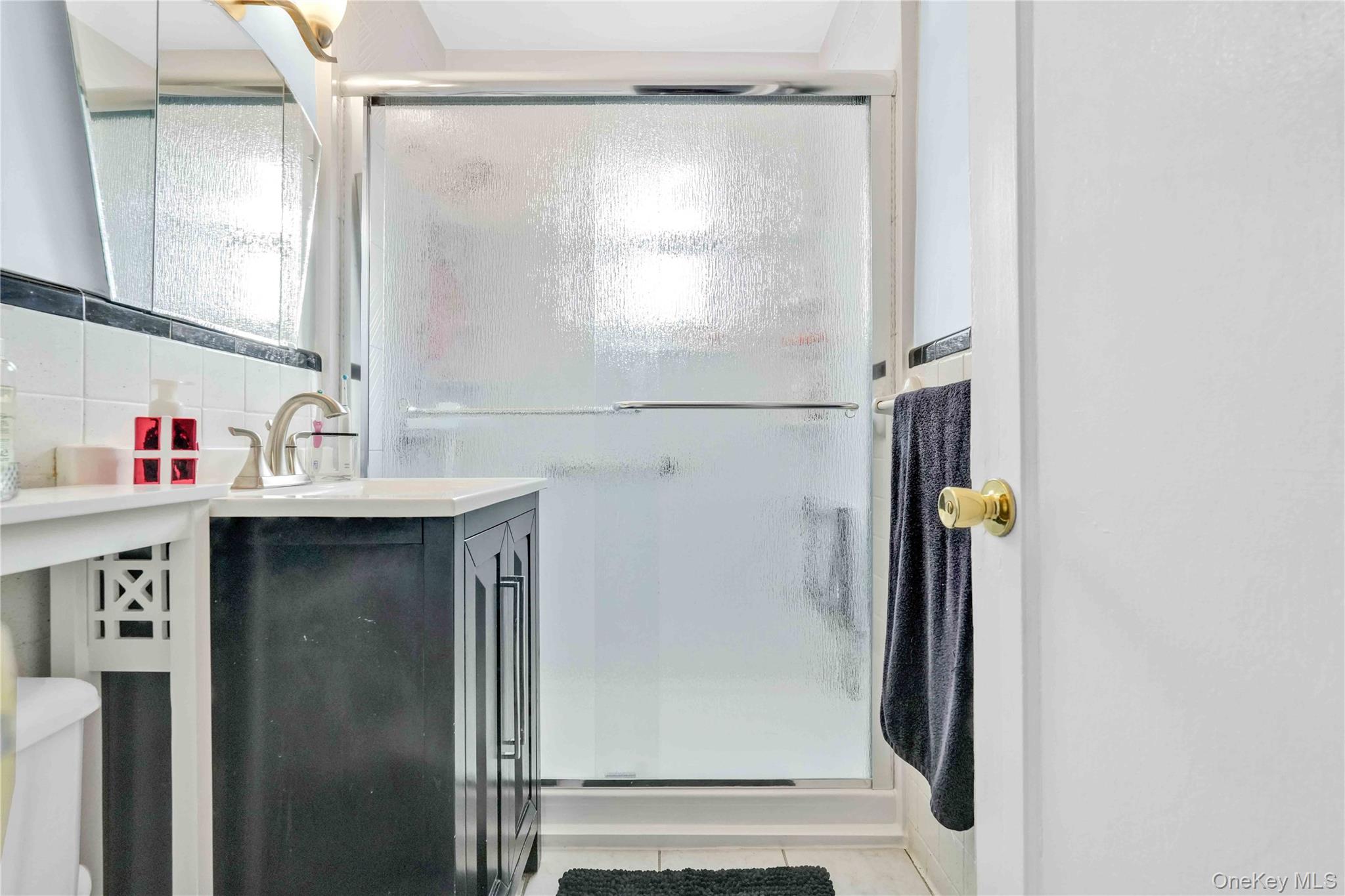 #13 photo, 26-25 141 Street, Flushing , NY 11354