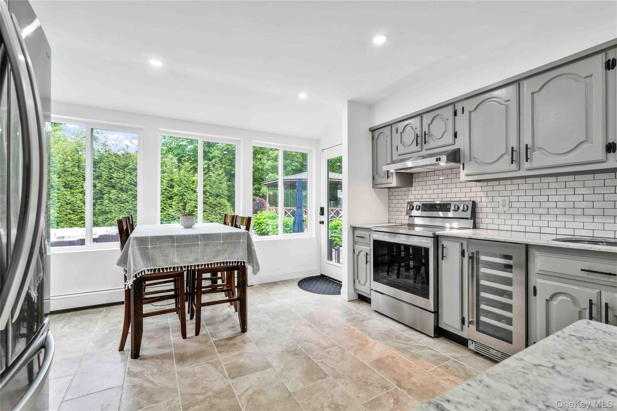 #11 photo, 69 Bankside Drive, 東長島 Centerport , NY 11721