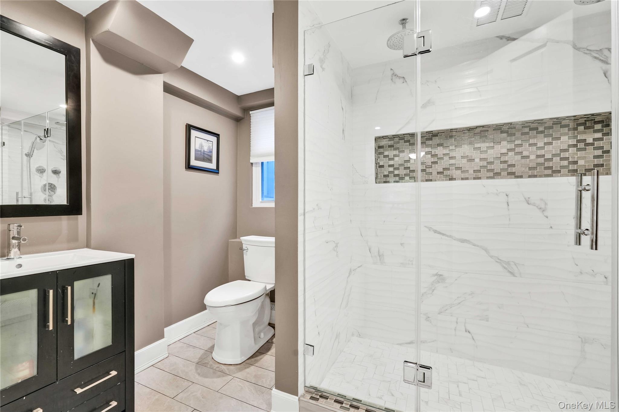 #18 photo, 69 Bankside Drive, 東長島 Centerport , NY 11721