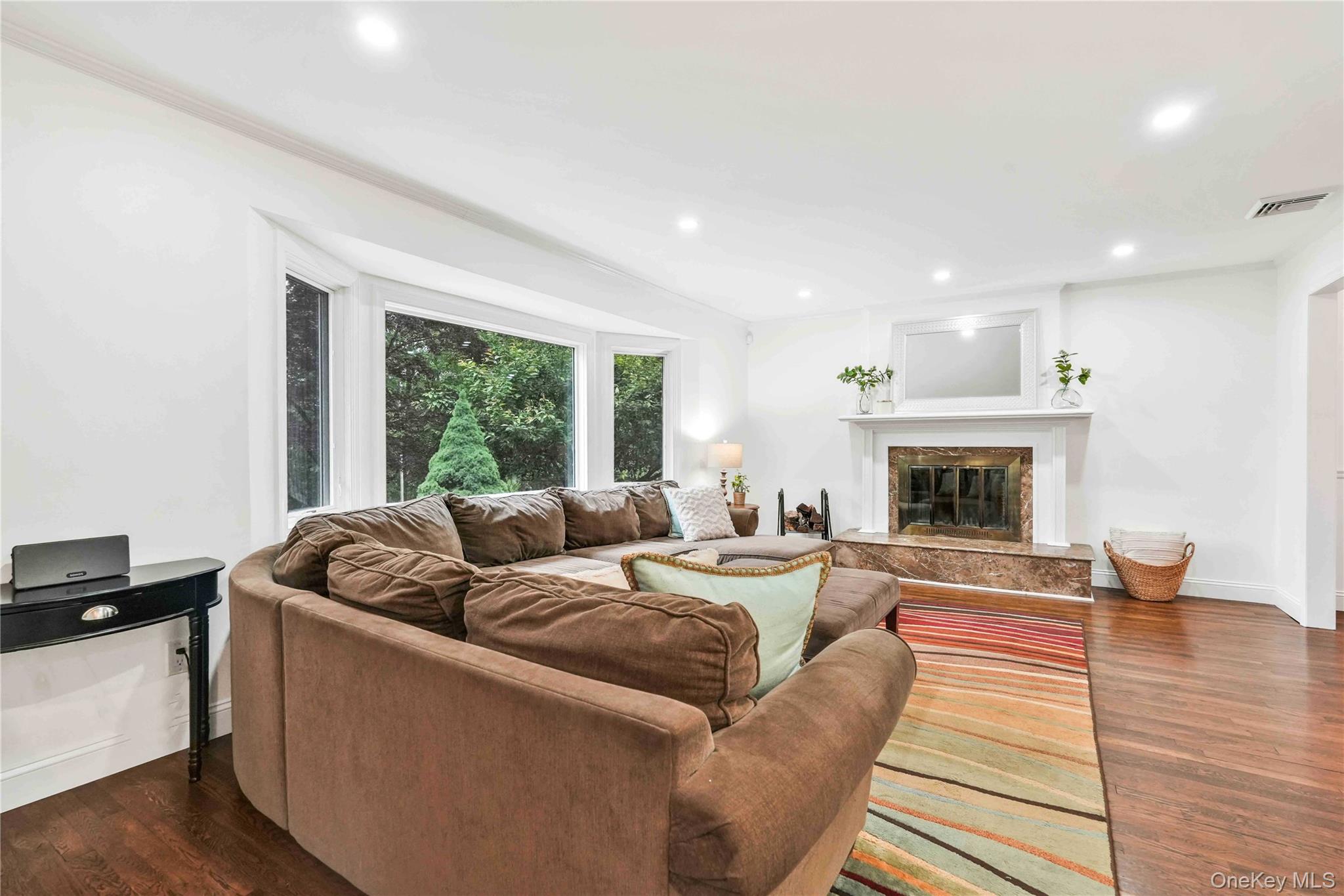 #5 photo, 69 Bankside Drive, 東長島 Centerport , NY 11721