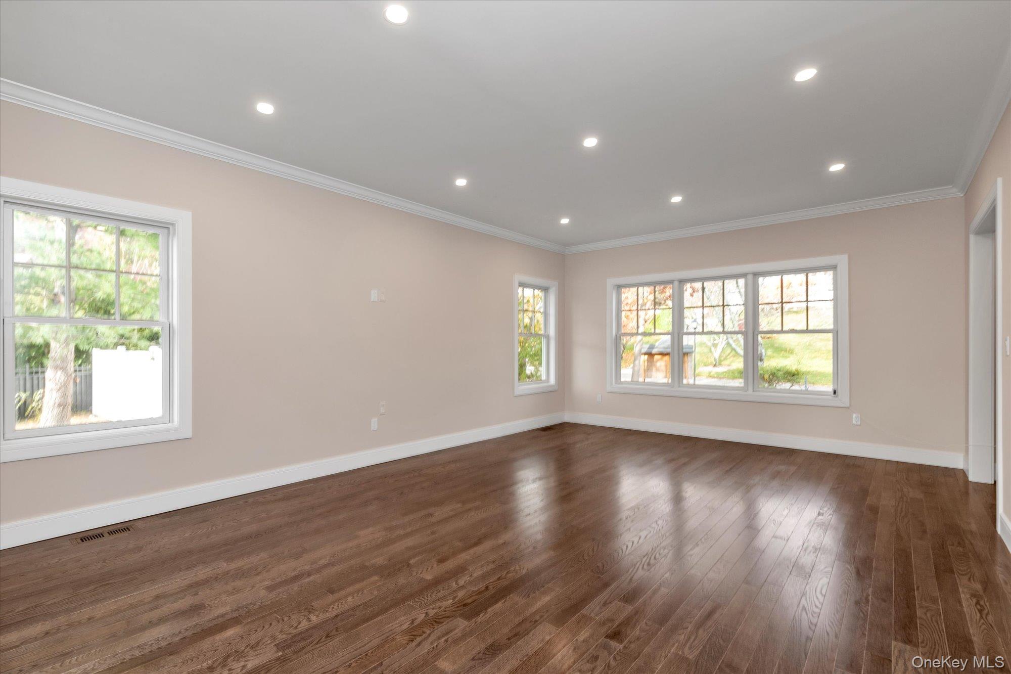 #6 photo, 34 Calumet Drive, 东长岛 Dix小山 Dix Hills , NY 11746