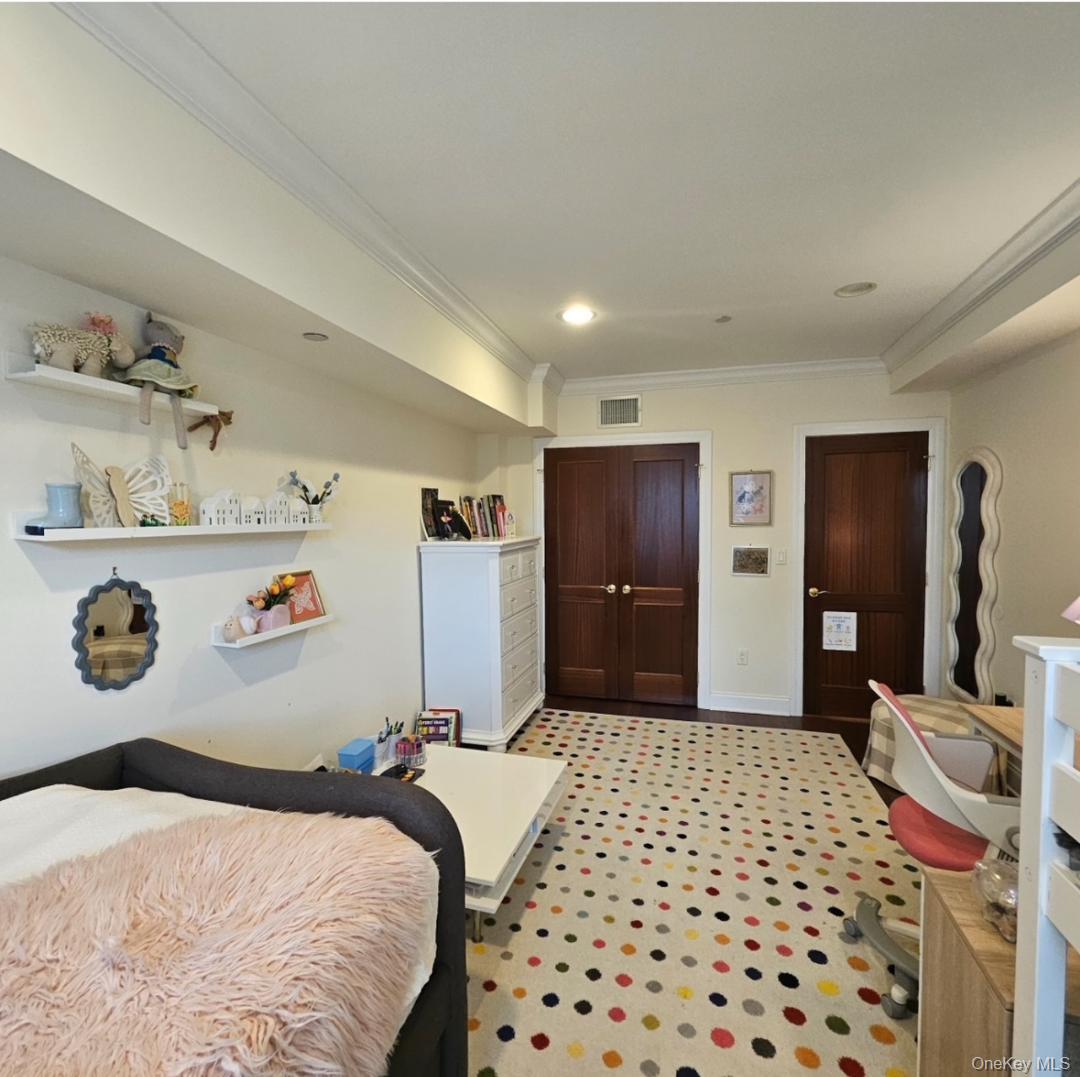 #15 photo, 171 Great Neck Road, Great Neck , NY 11021