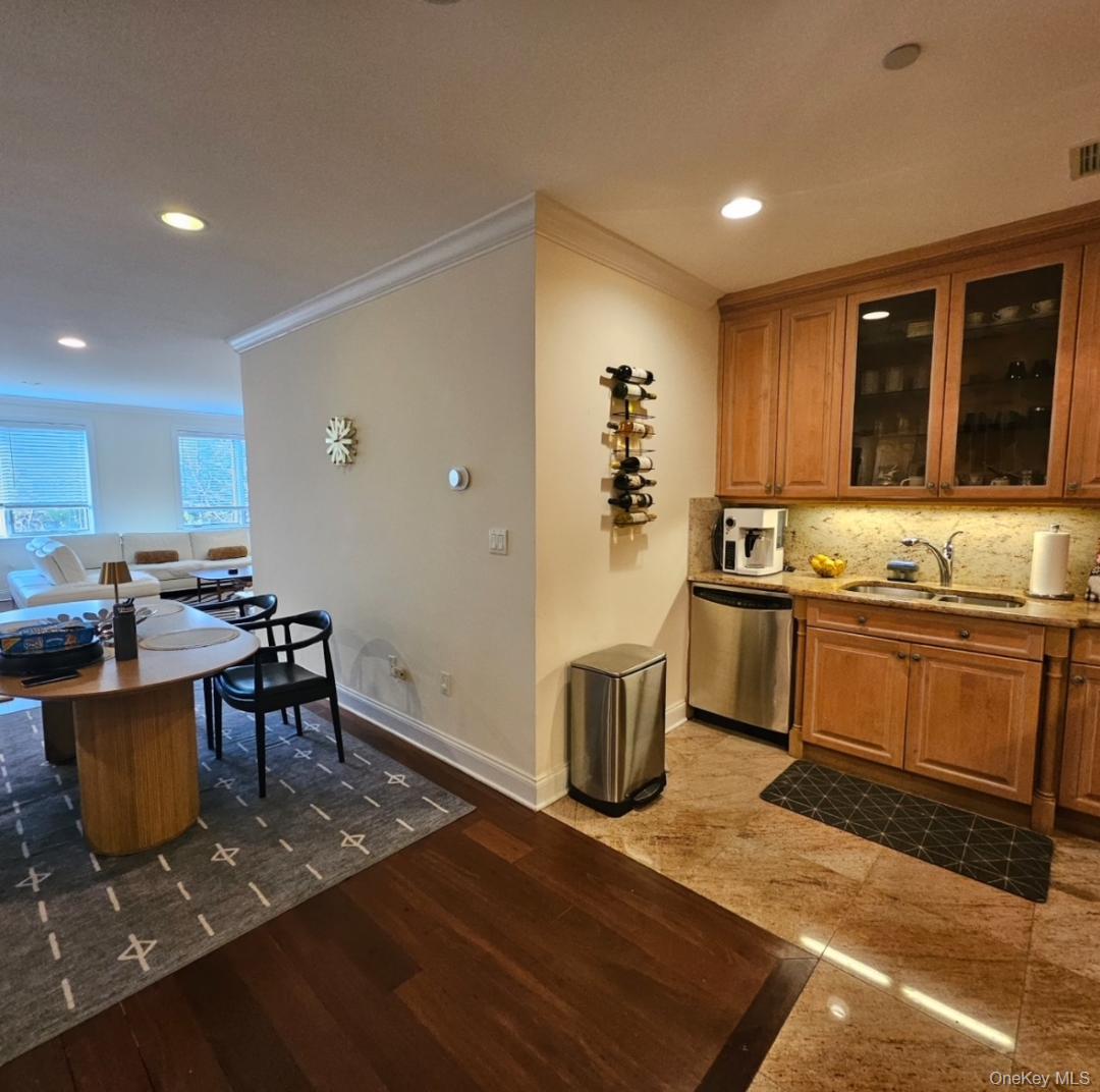 #6 photo, 171 Great Neck Road, Great Neck , NY 11021