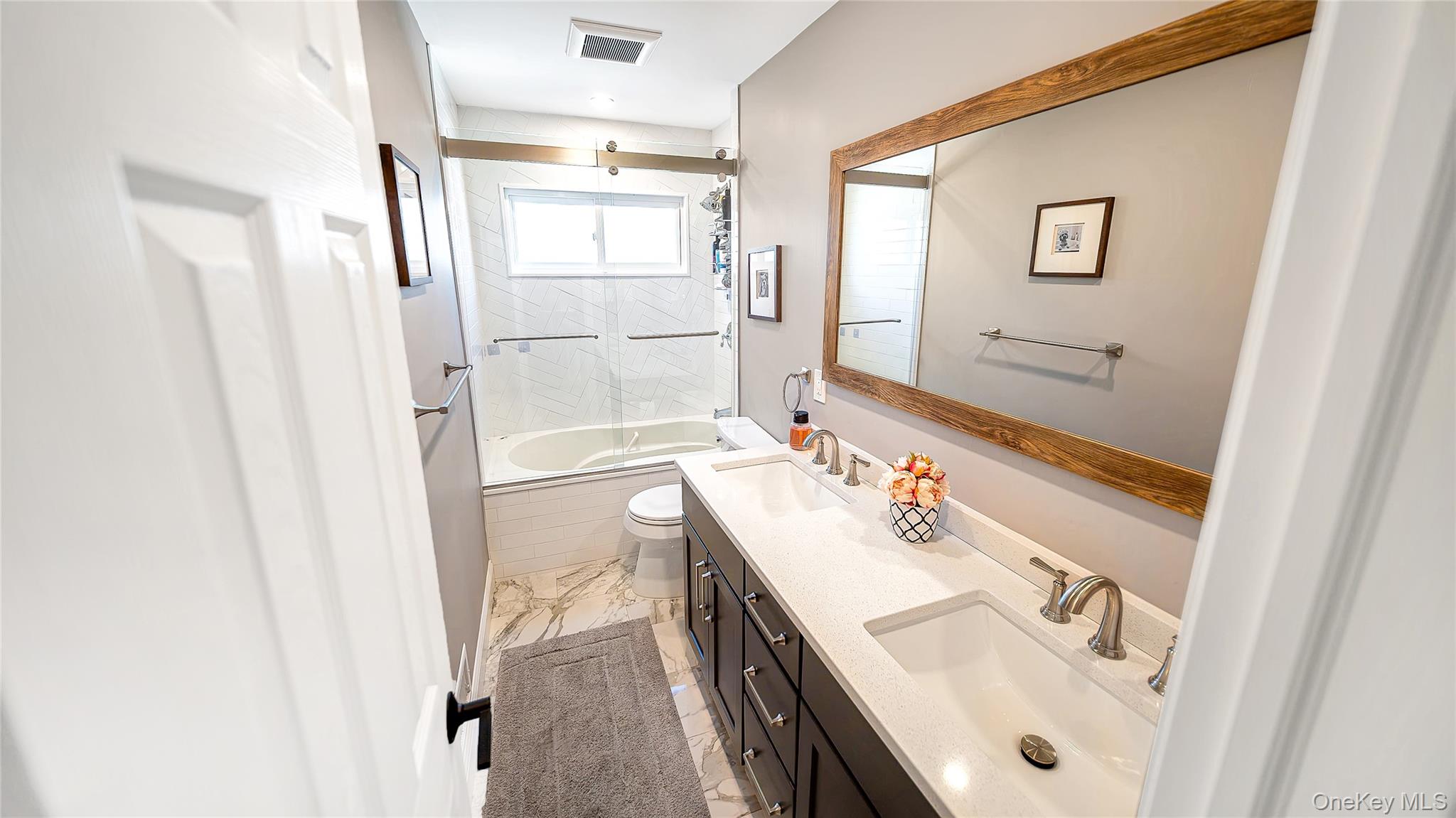 #17 photo, 10 Ponder Lane, Deer Park , NY 11729