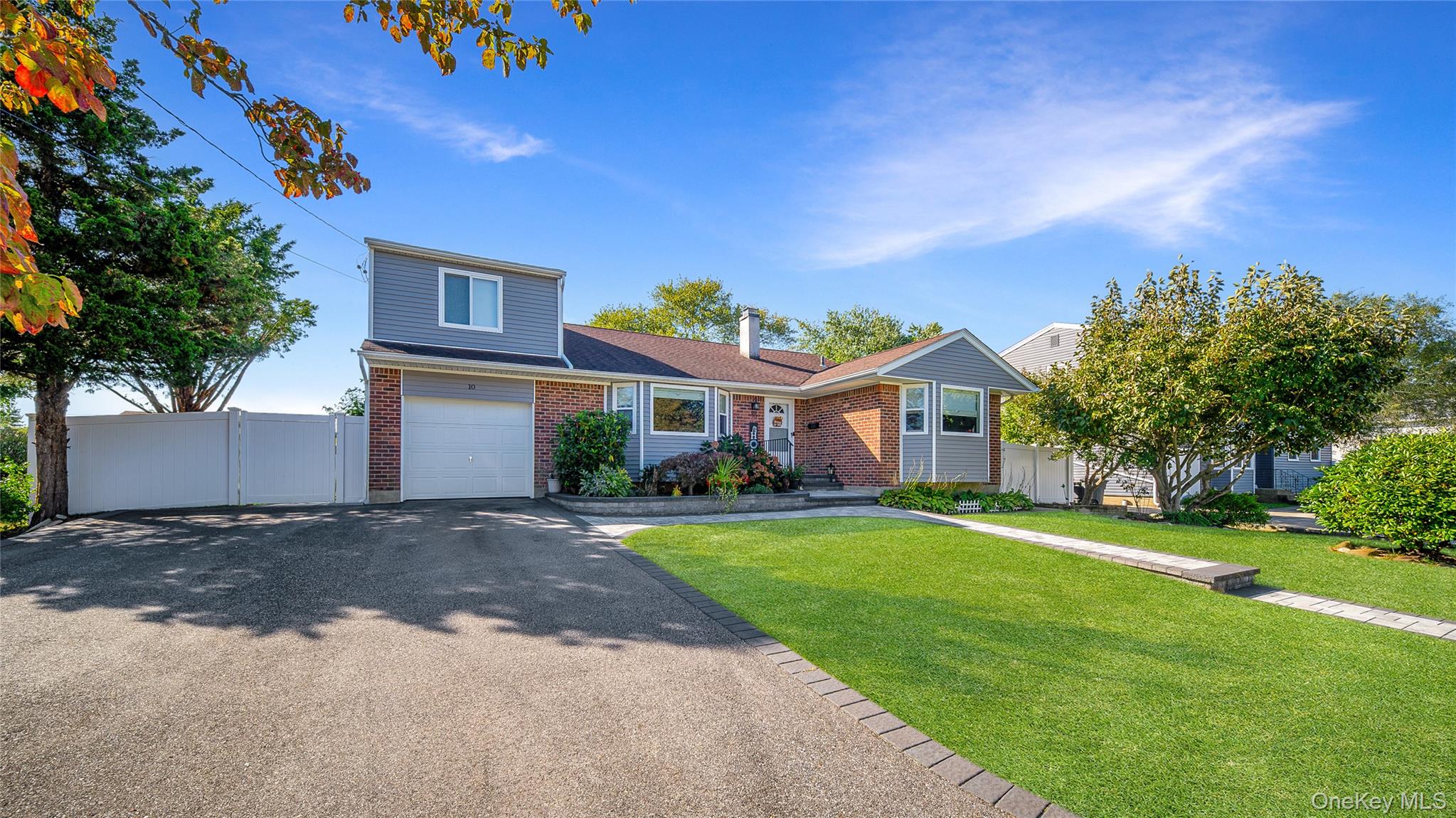 #3 photo, 10 Ponder Lane, Deer Park , NY 11729