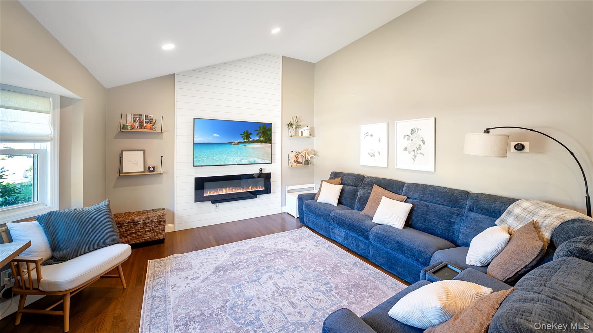 #4 photo, 10 Ponder Lane, Deer Park , NY 11729