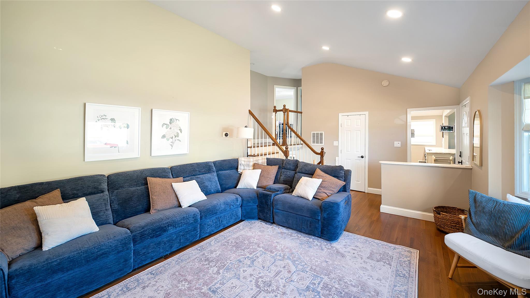 #5 photo, 10 Ponder Lane, Deer Park , NY 11729