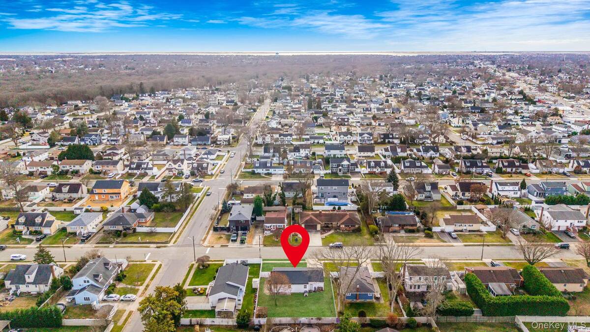 #13 photo, 171 N Oak Street, North Massapequa , NY 11758