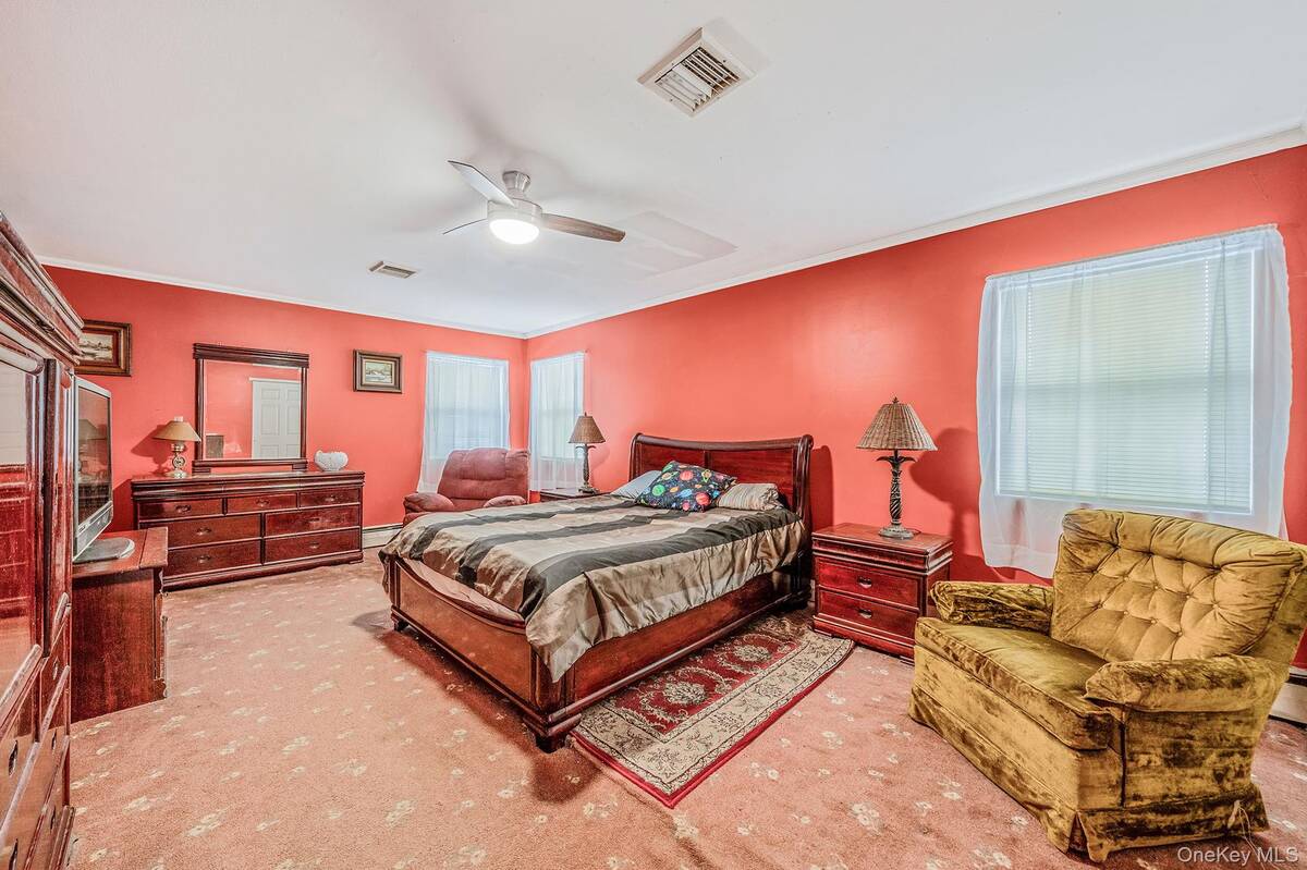 #26 photo, 171 N Oak Street, North Massapequa , NY 11758