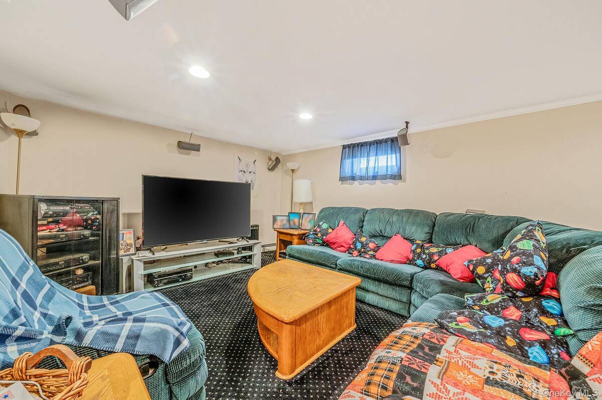 #28 photo, 171 N Oak Street, North Massapequa , NY 11758