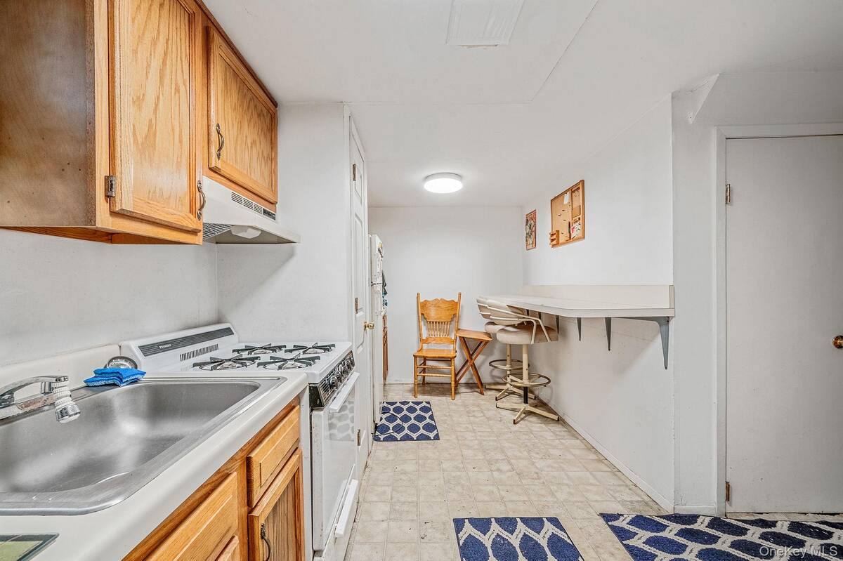 #31 photo, 171 N Oak Street, North Massapequa , NY 11758