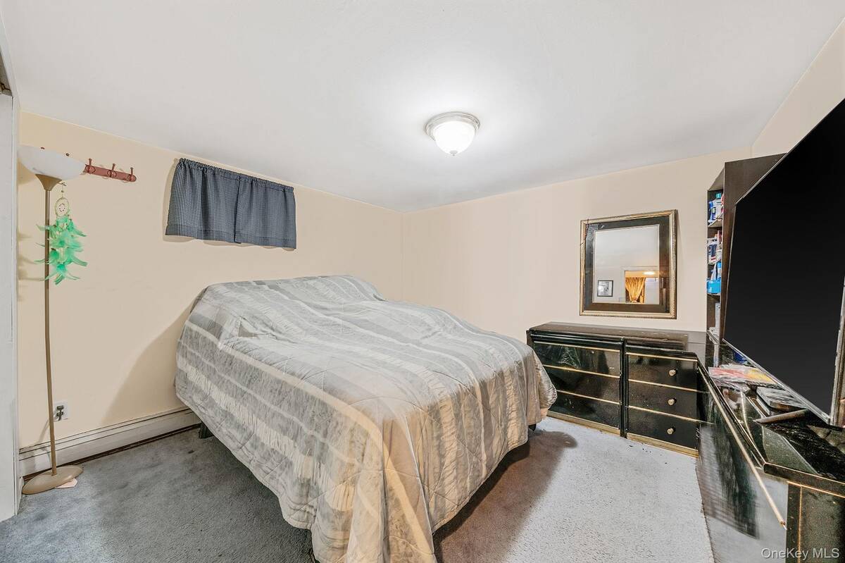 #33 photo, 171 N Oak Street, North Massapequa , NY 11758